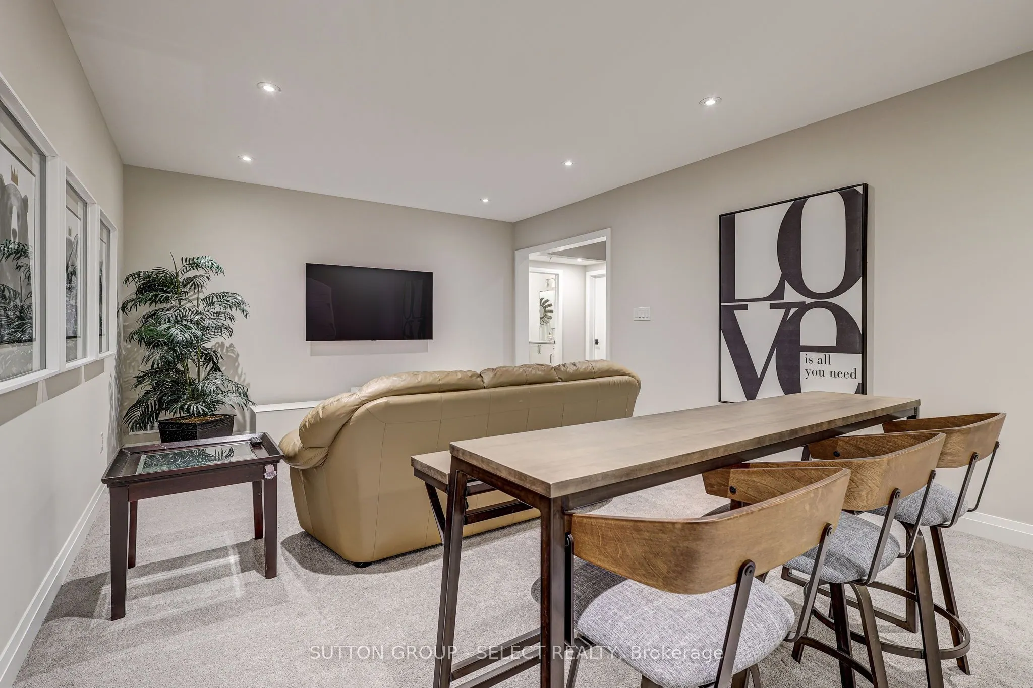 2397 MEADOWLANDS Way