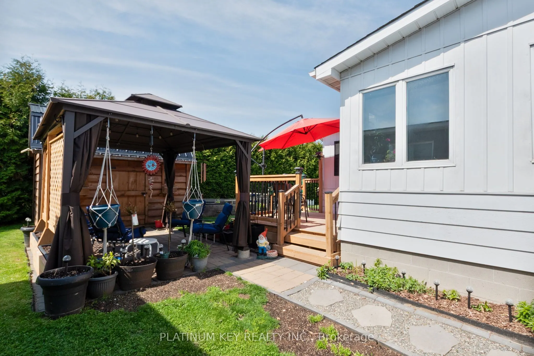 477 Richard Crescent
