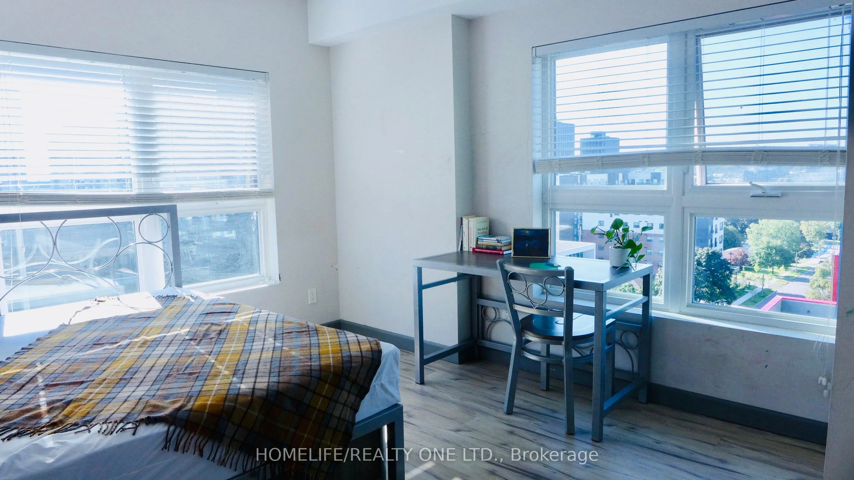 258A Sunview Street, #1153