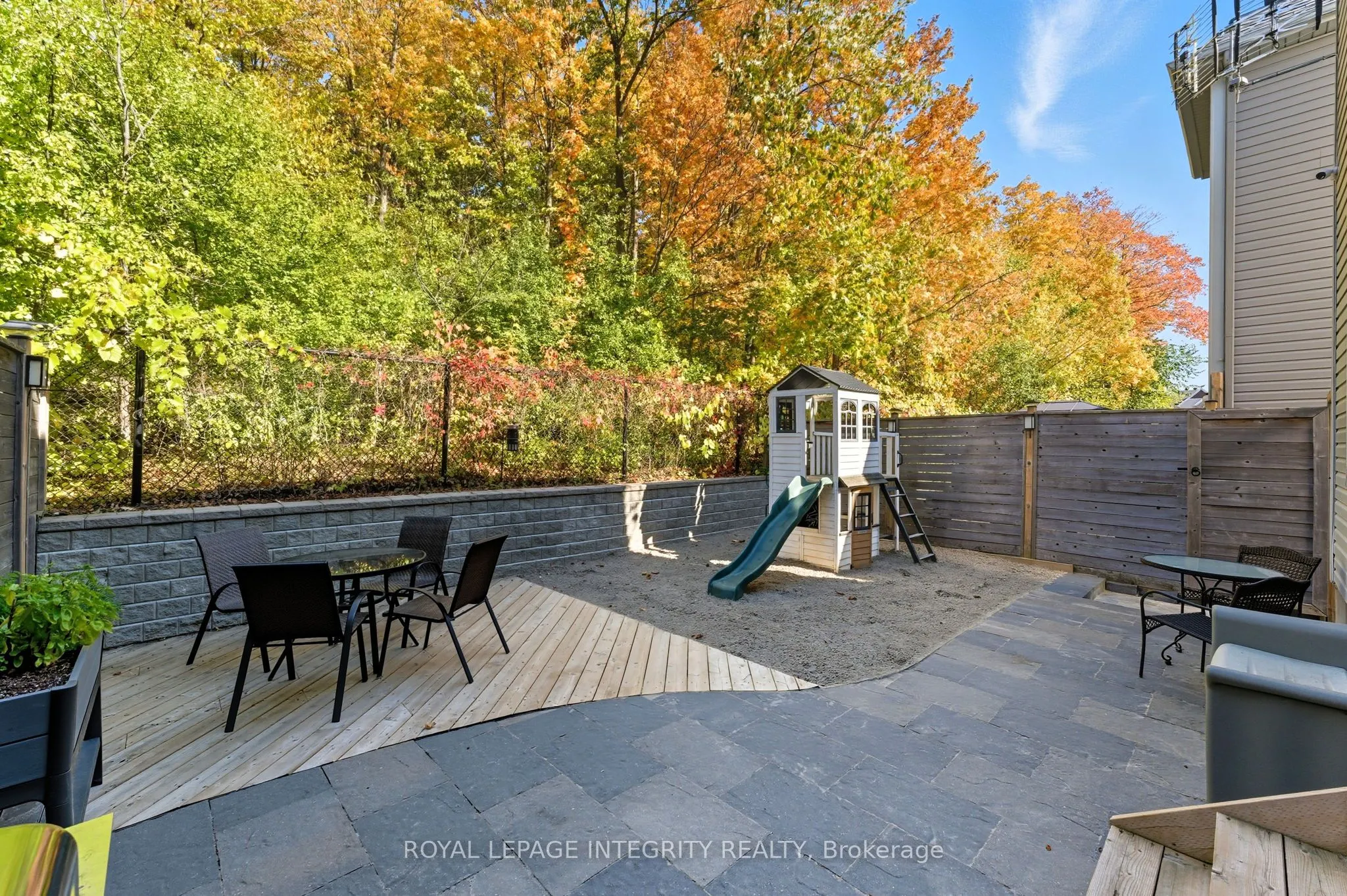 463 Meadowbreeze Drive