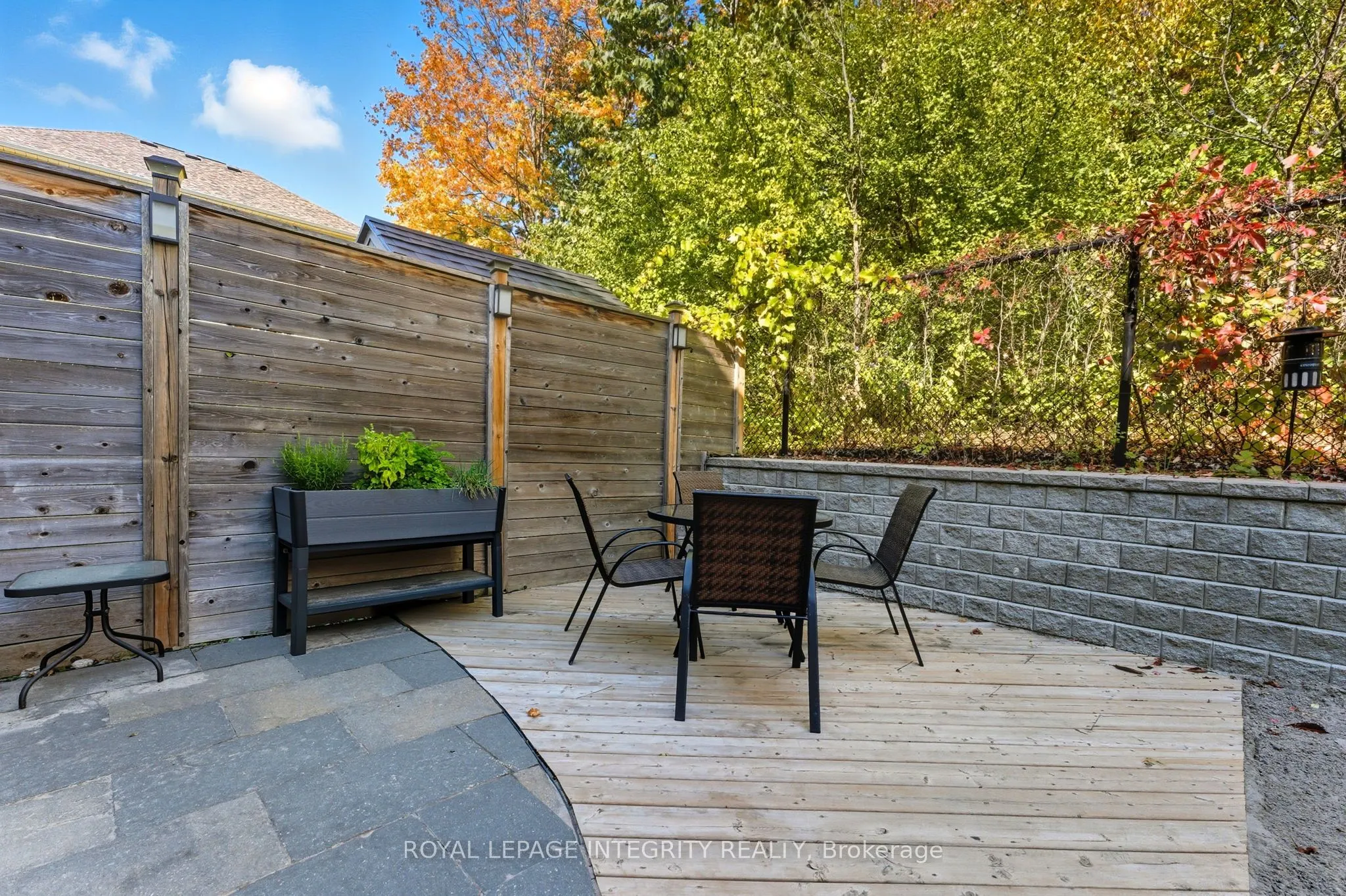 463 Meadowbreeze Drive