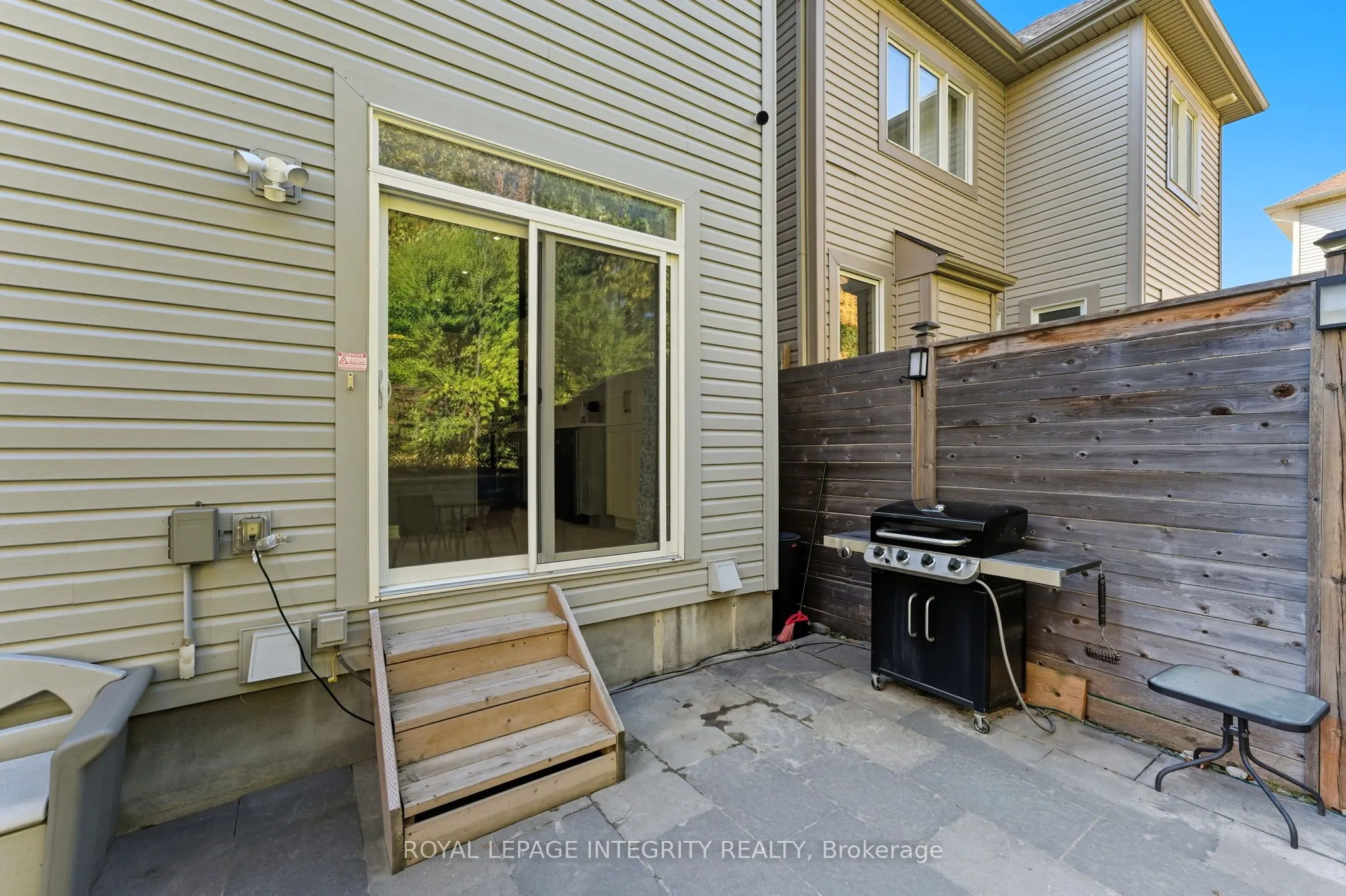 463 Meadowbreeze Drive