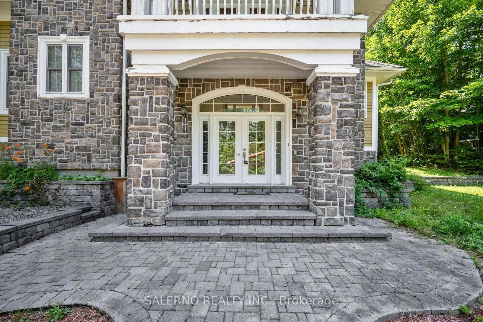 625 James Street