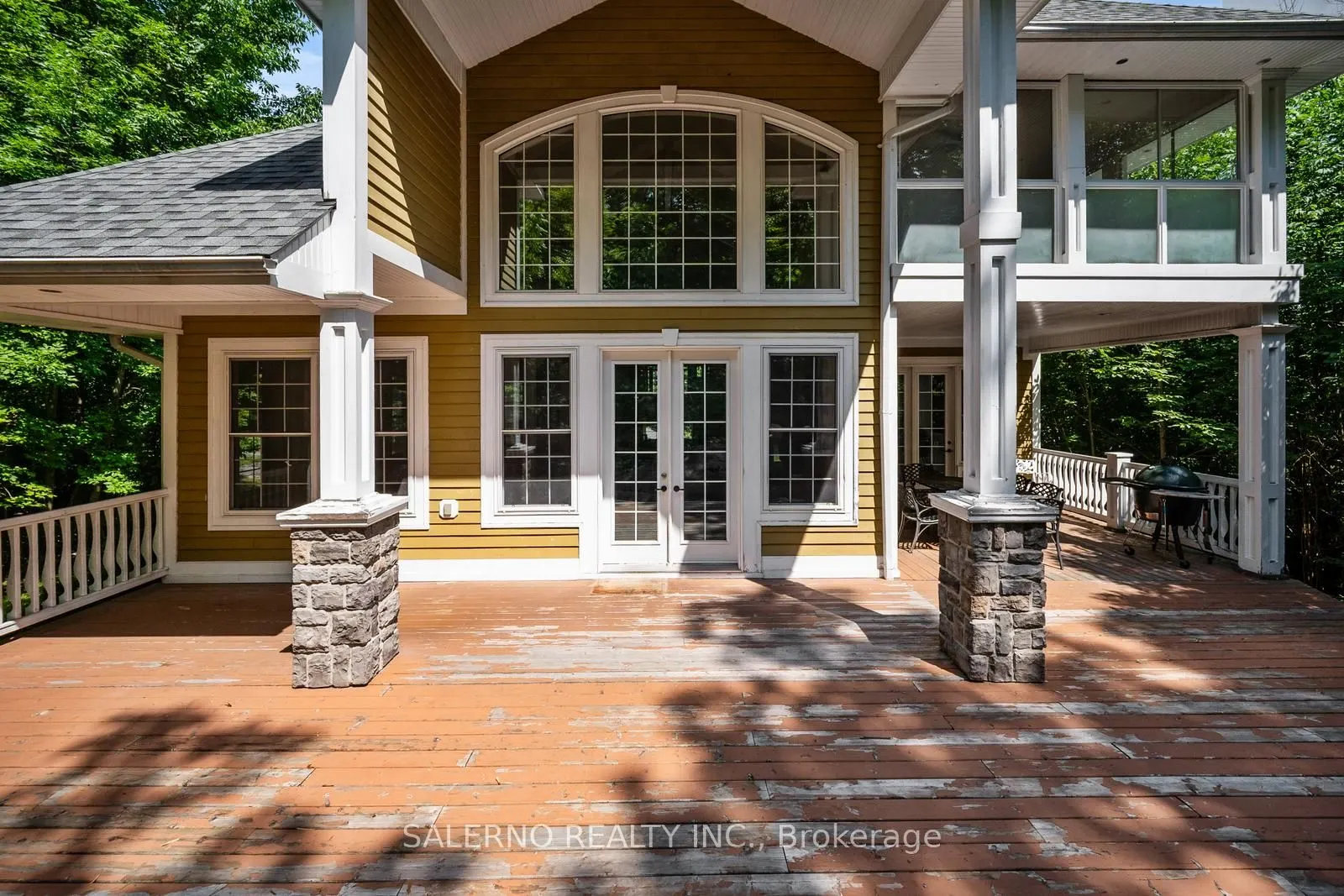 625 James Street