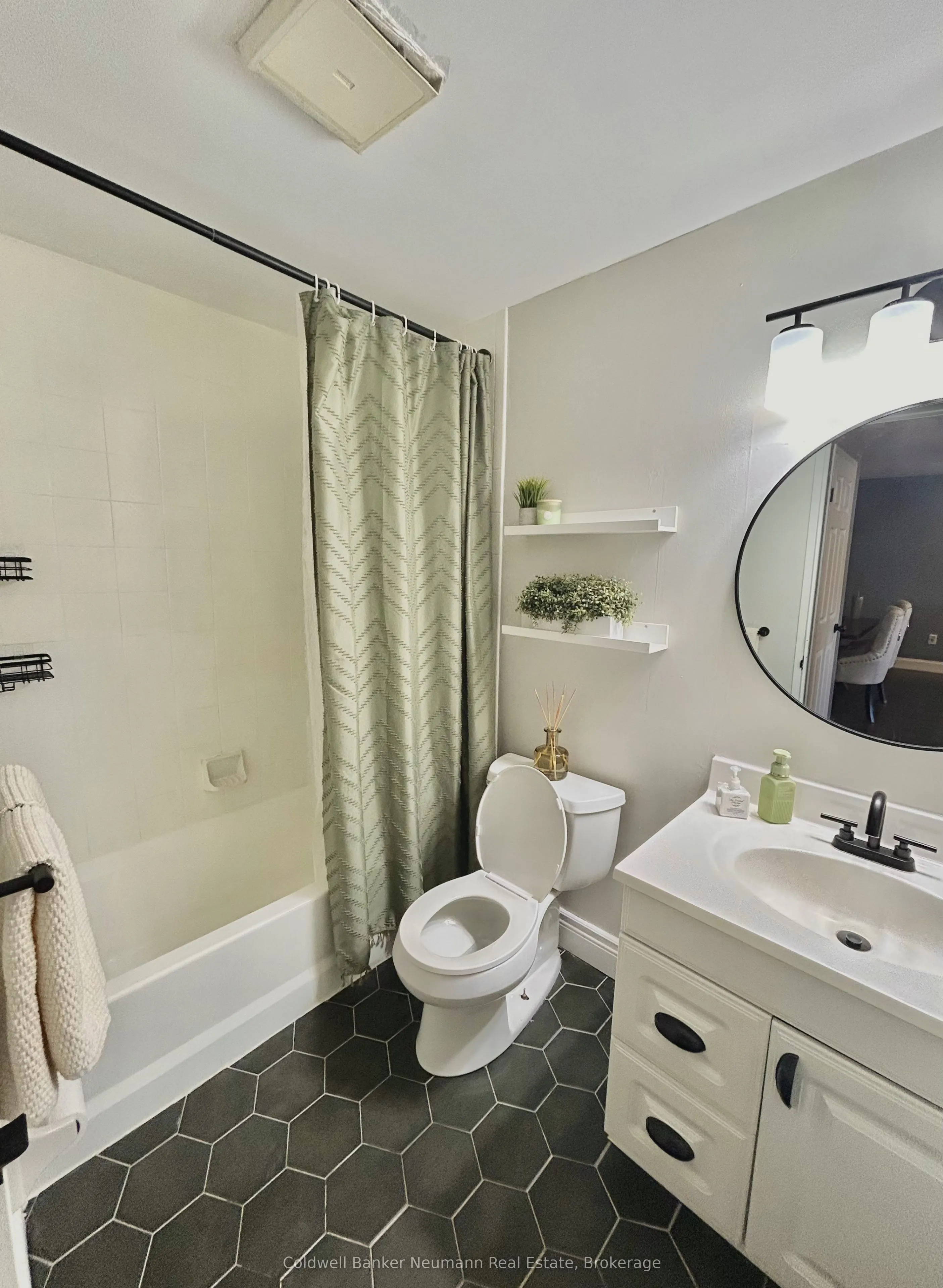 55 GREEN VALLEY Drive, #1206