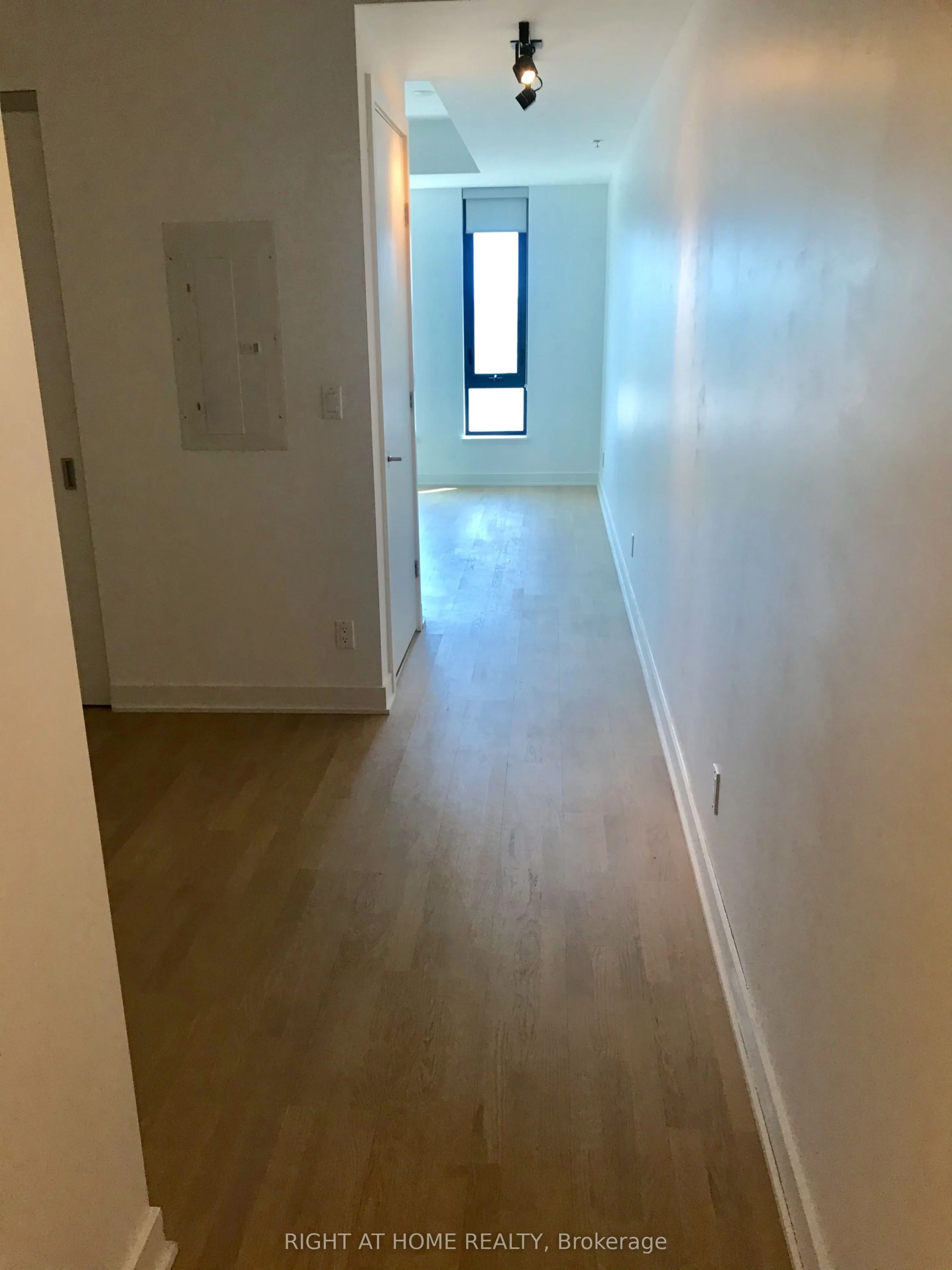 203 CATHERINE Street #705