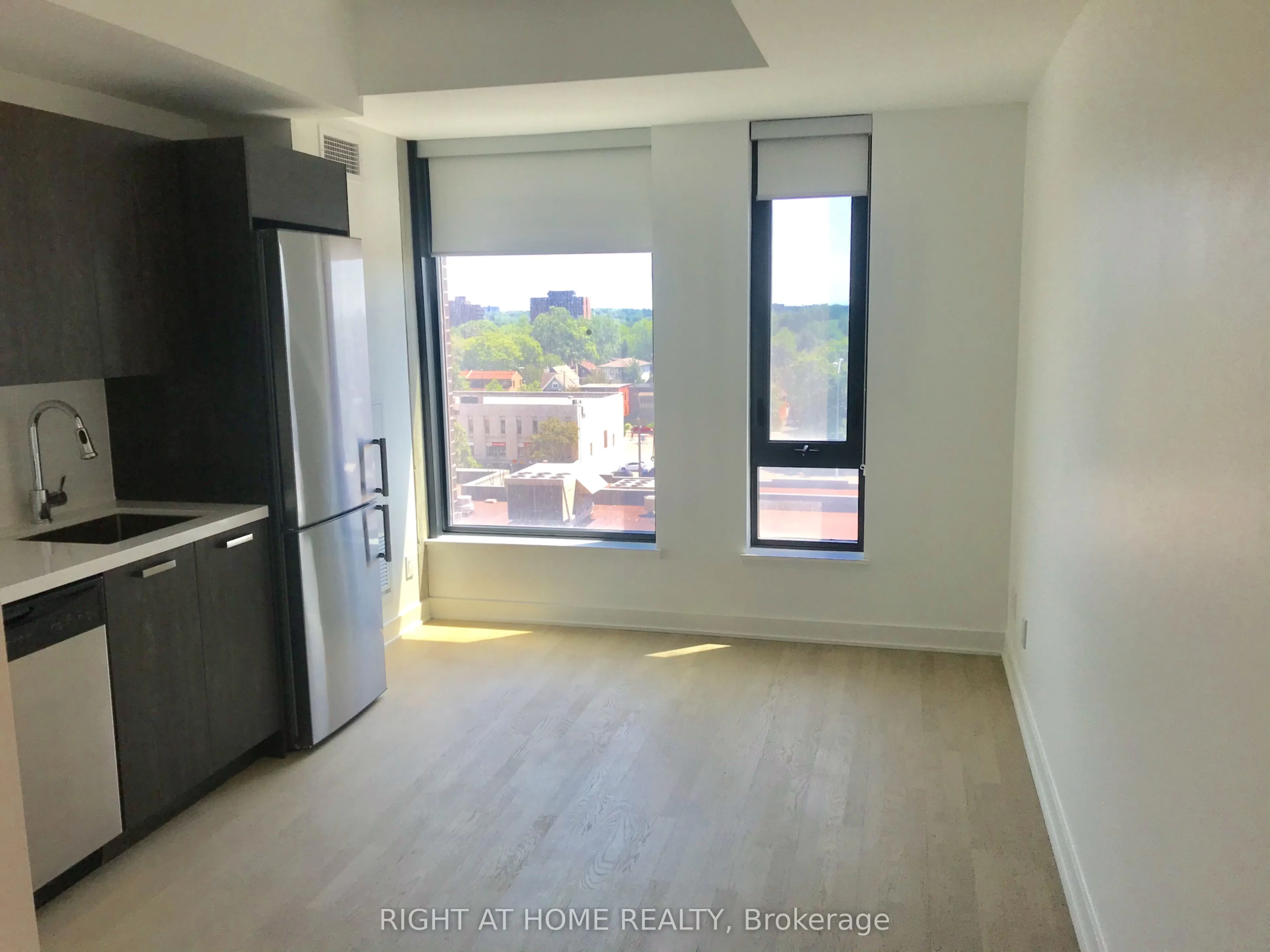 203 CATHERINE Street #705