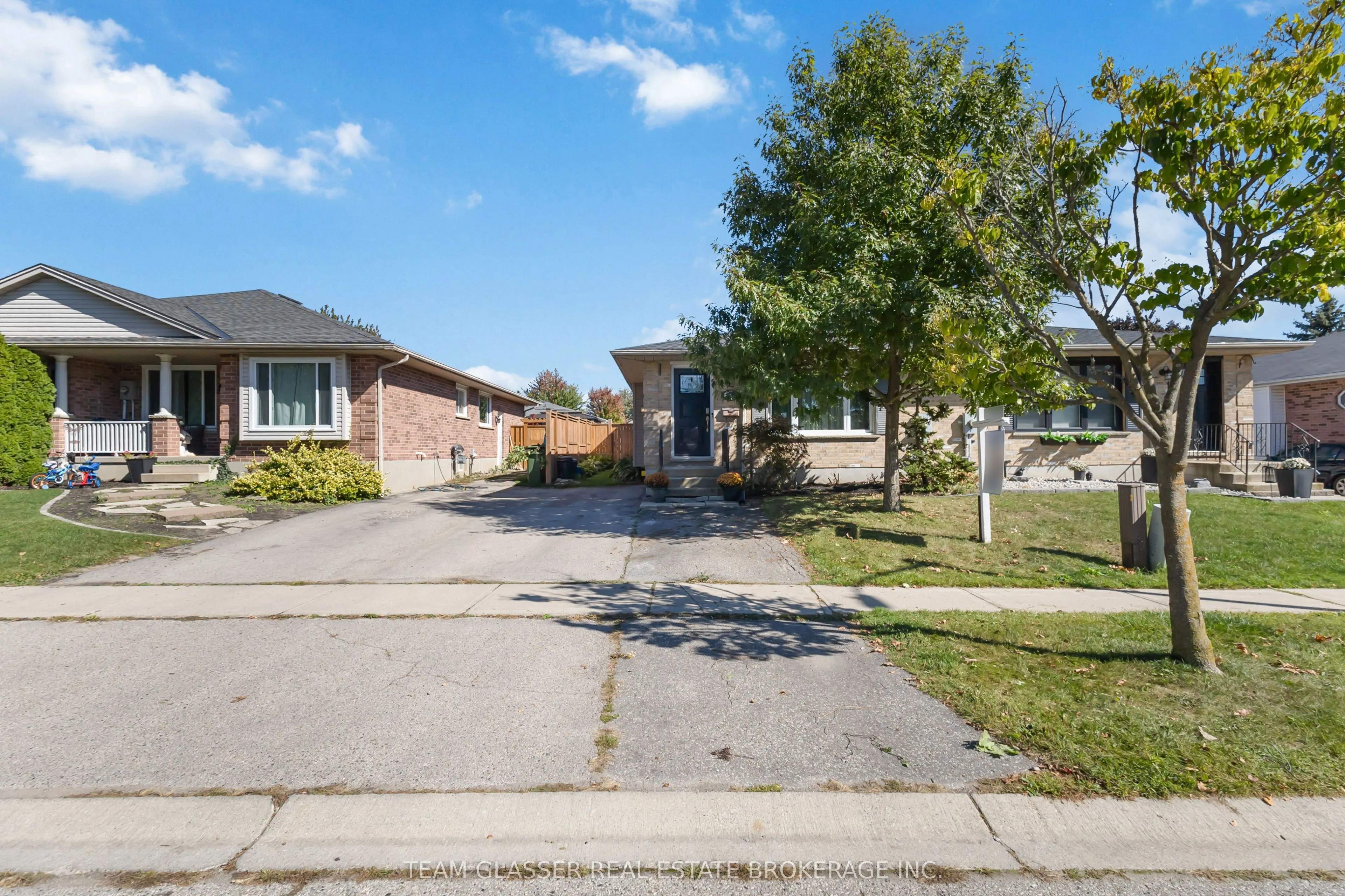 17 CARRIE Crescent