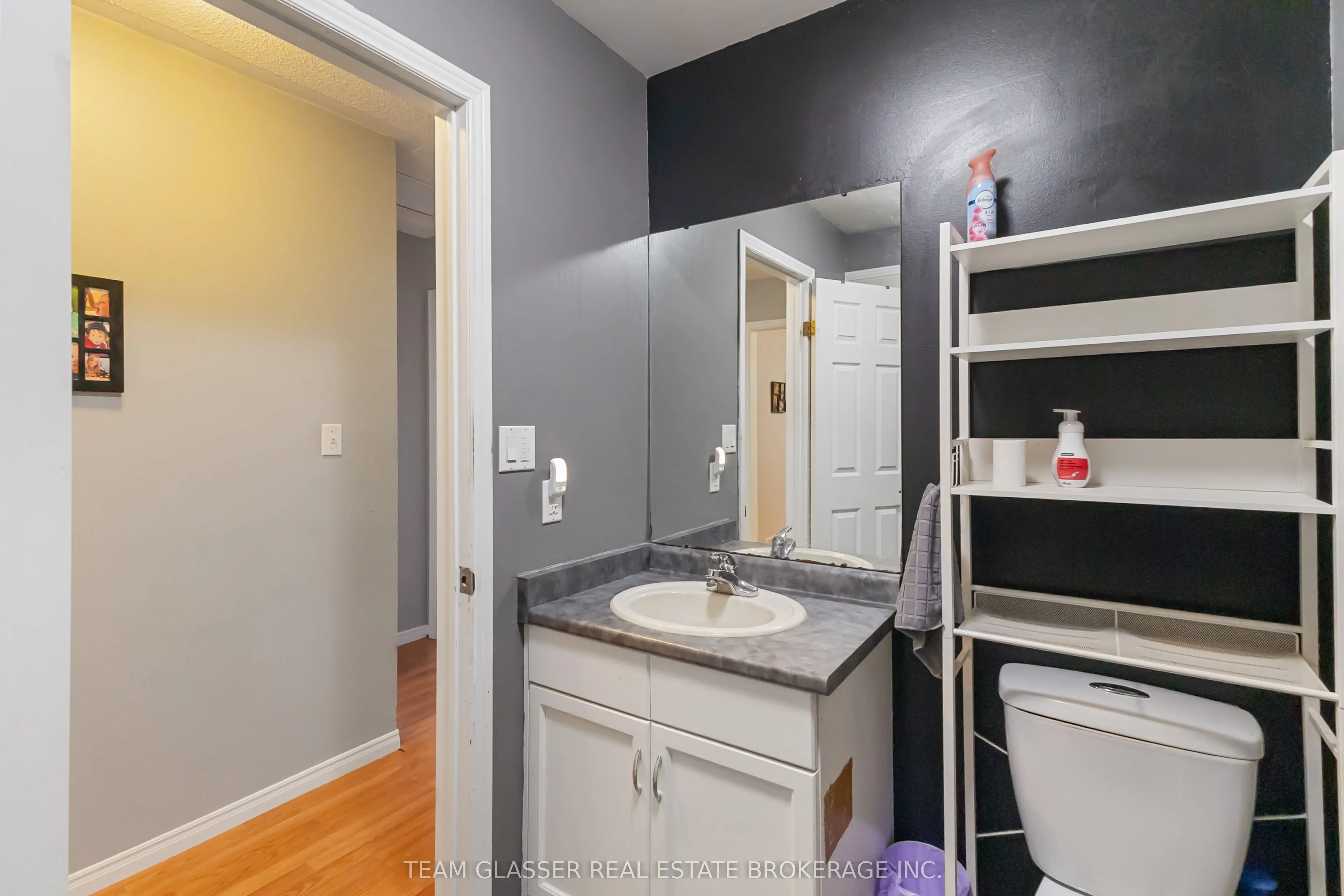 17 CARRIE Crescent