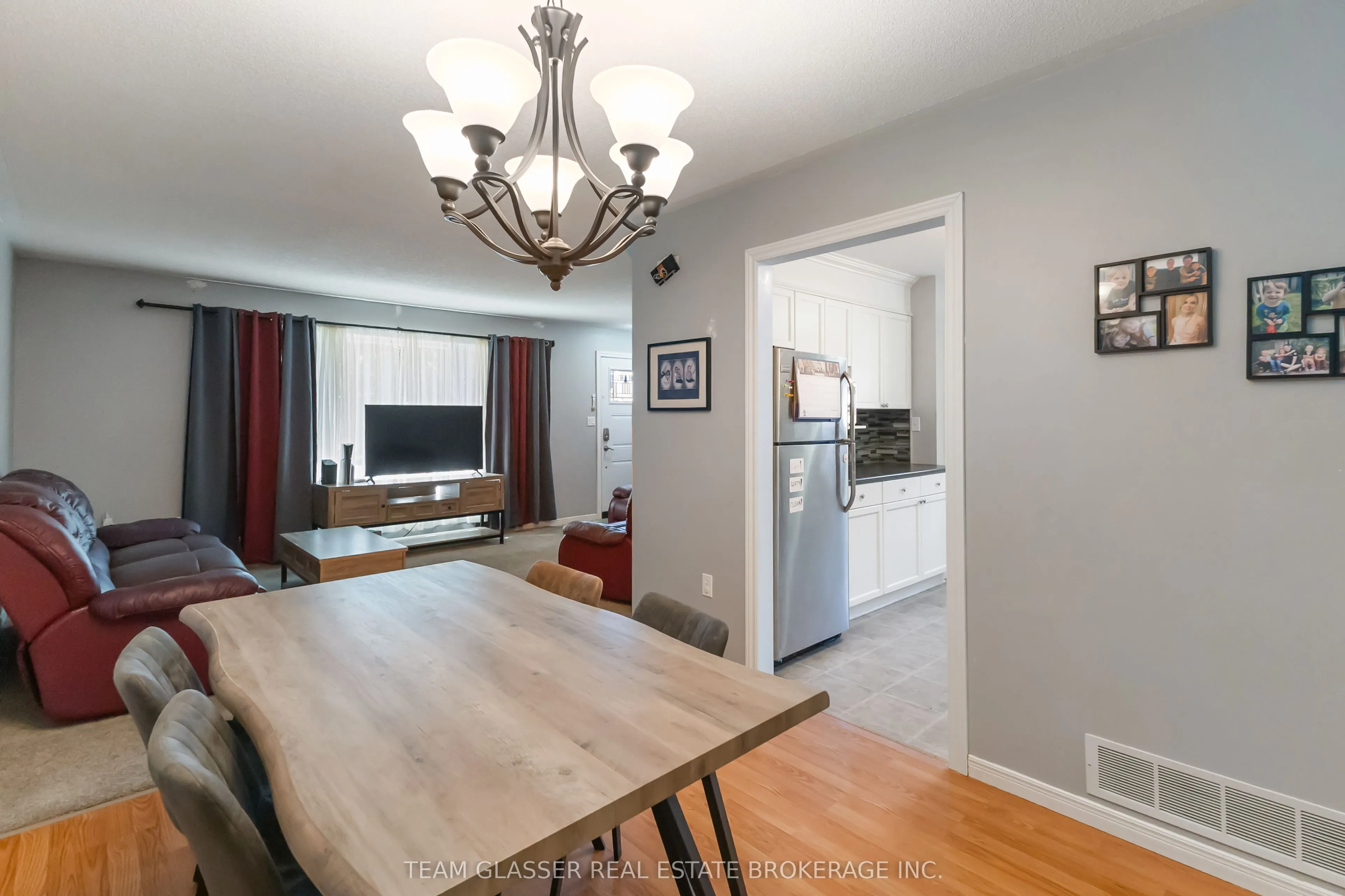 17 CARRIE Crescent
