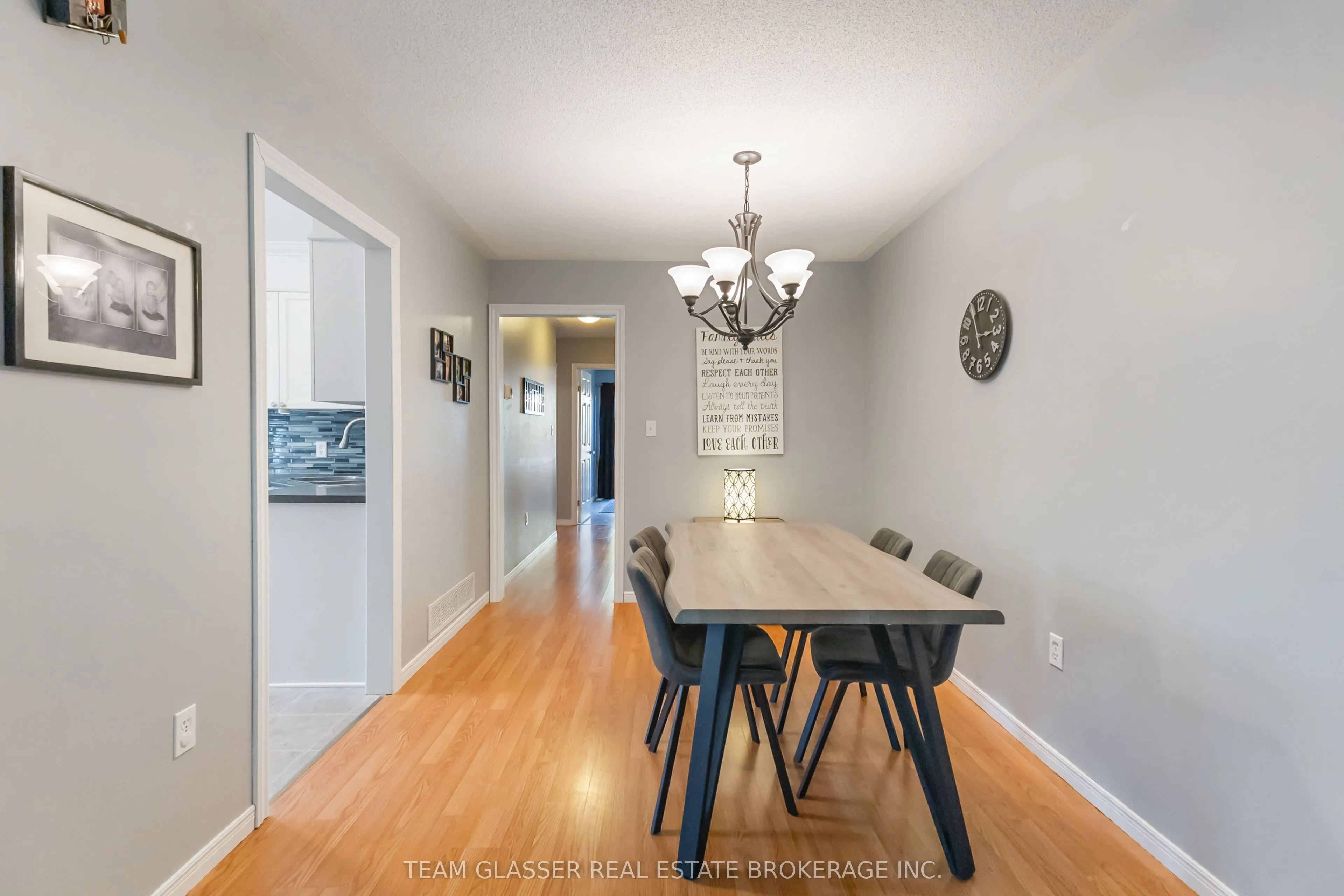 17 CARRIE Crescent