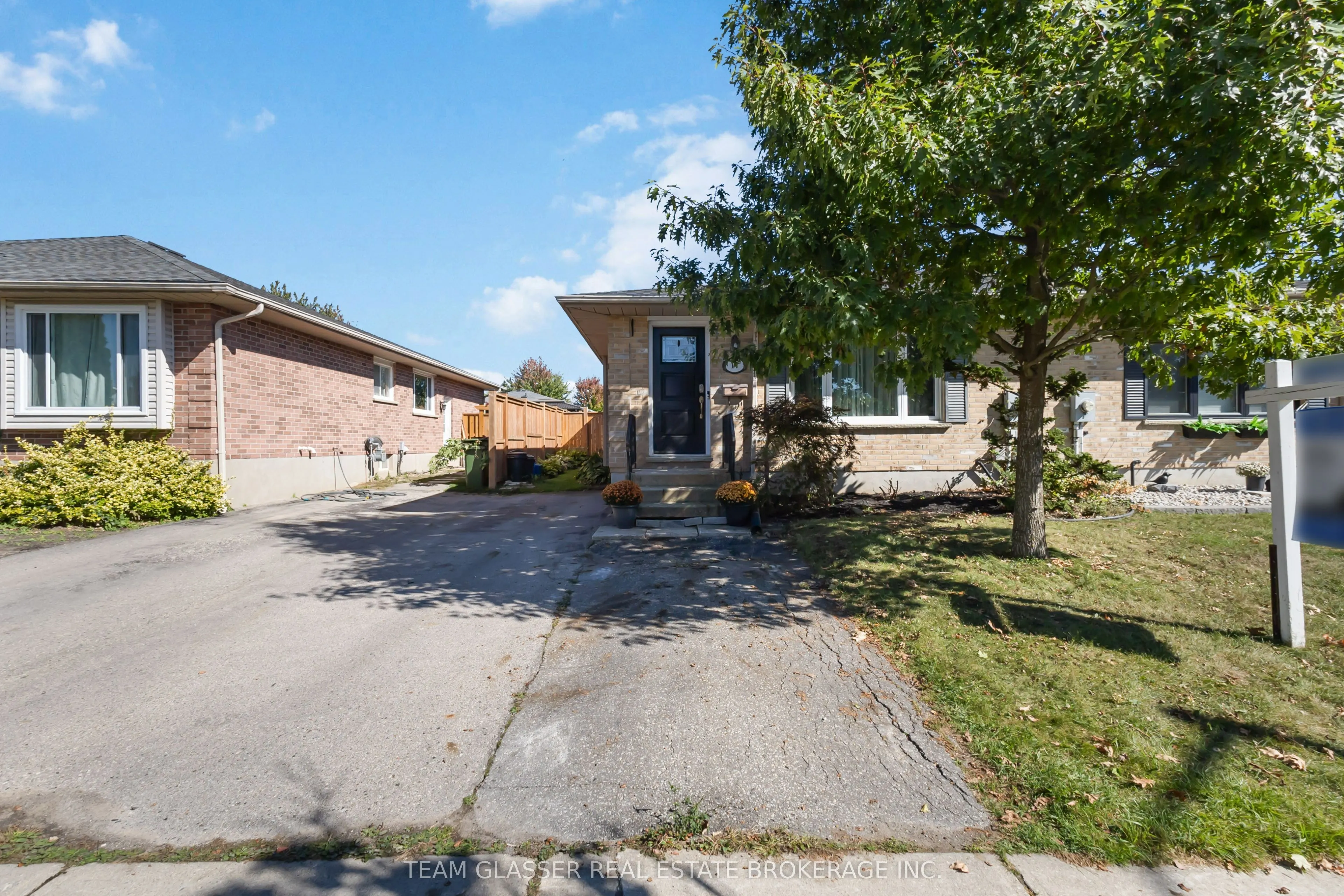 17 CARRIE Crescent
