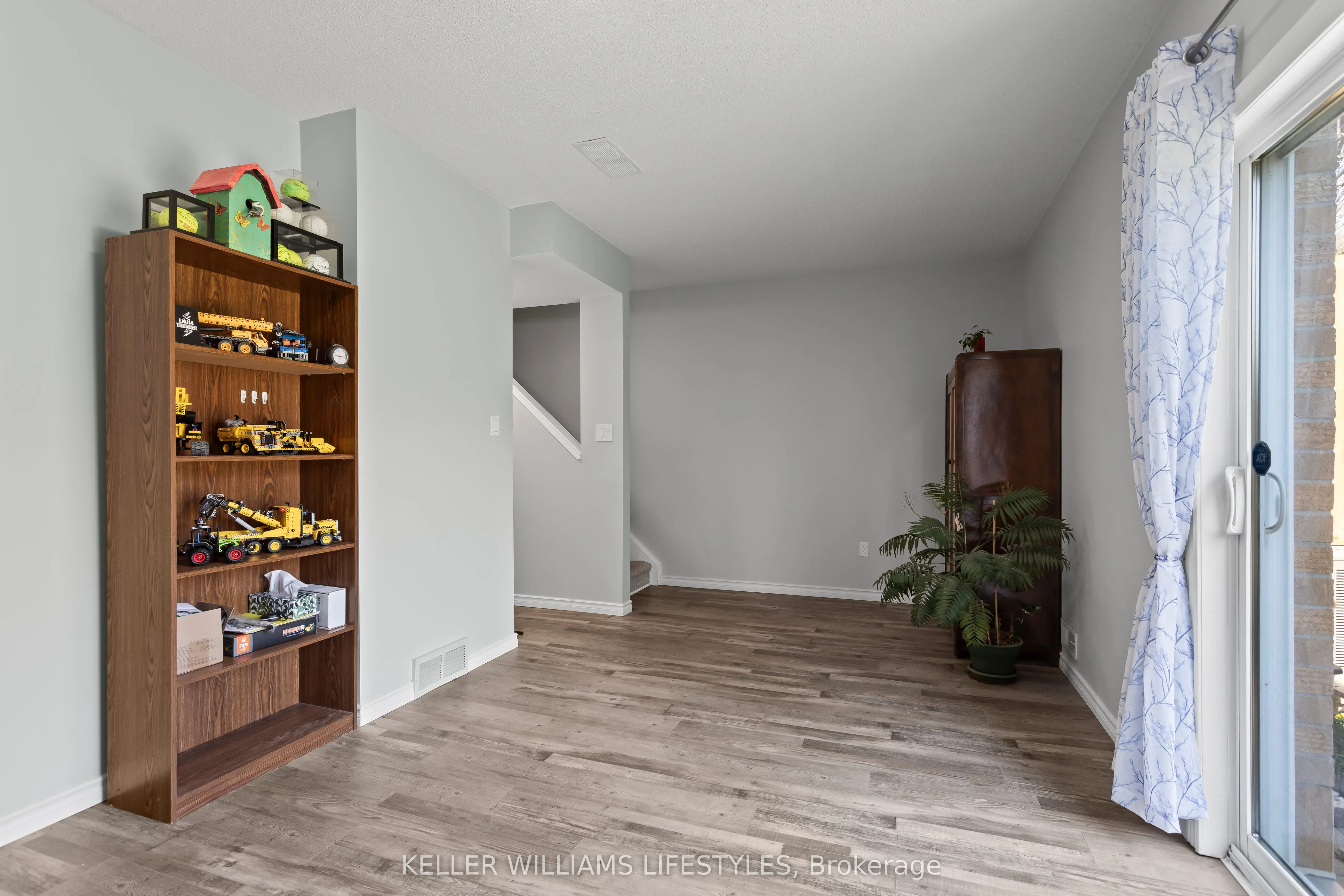 536 Third Street, #23