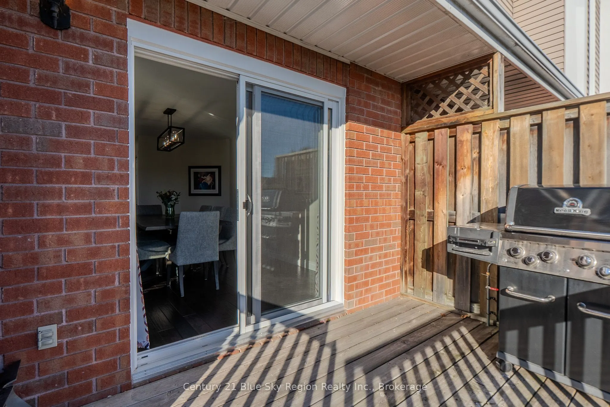 120 Cloverbrae Crescent