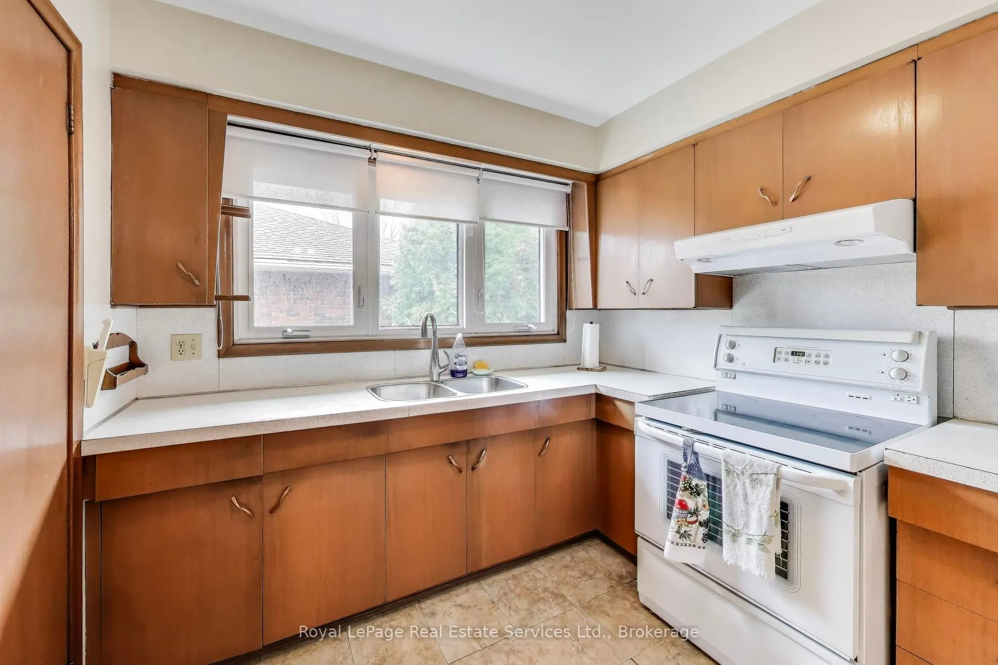 25 Sandringham Avenue