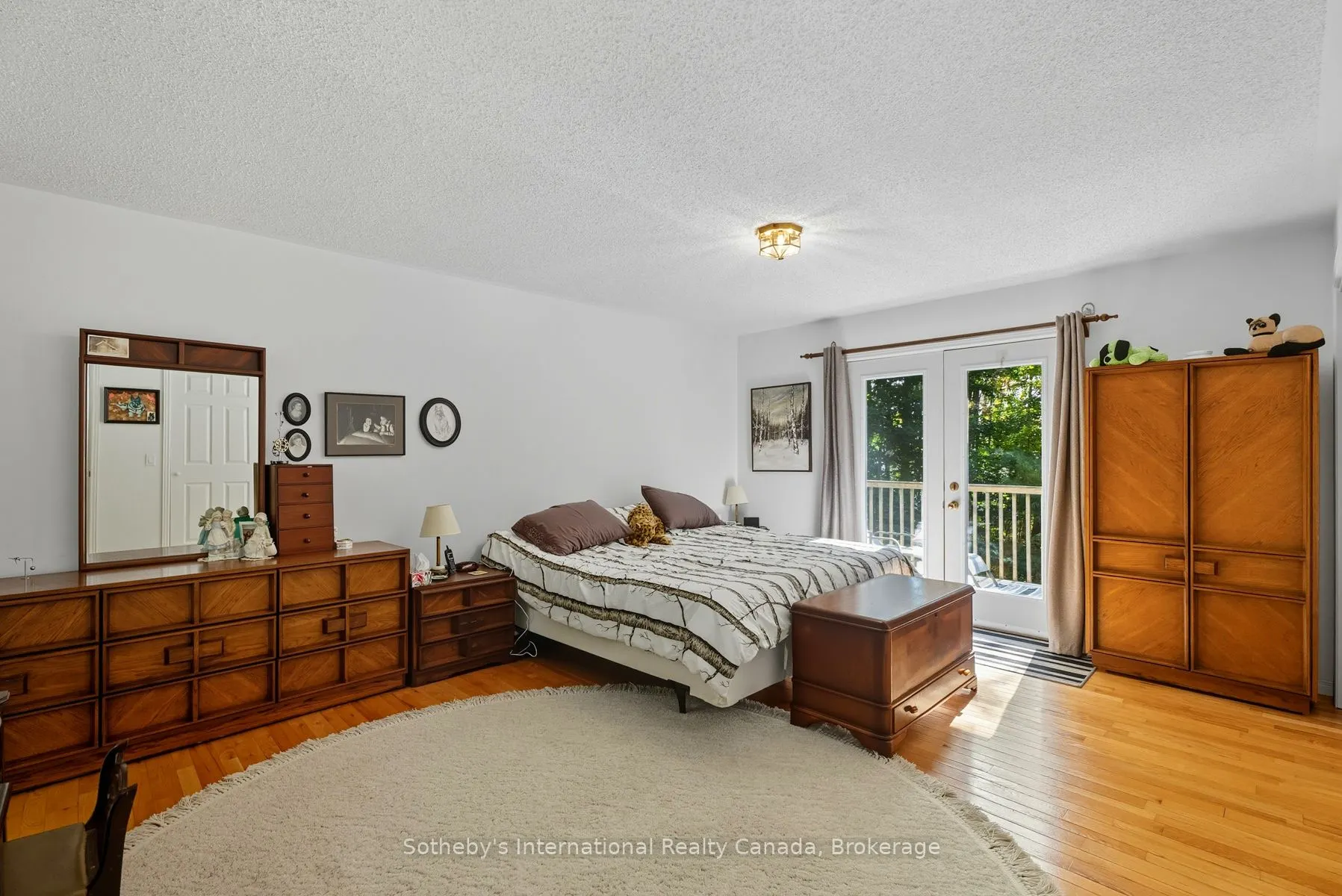 1329 Moon River Road