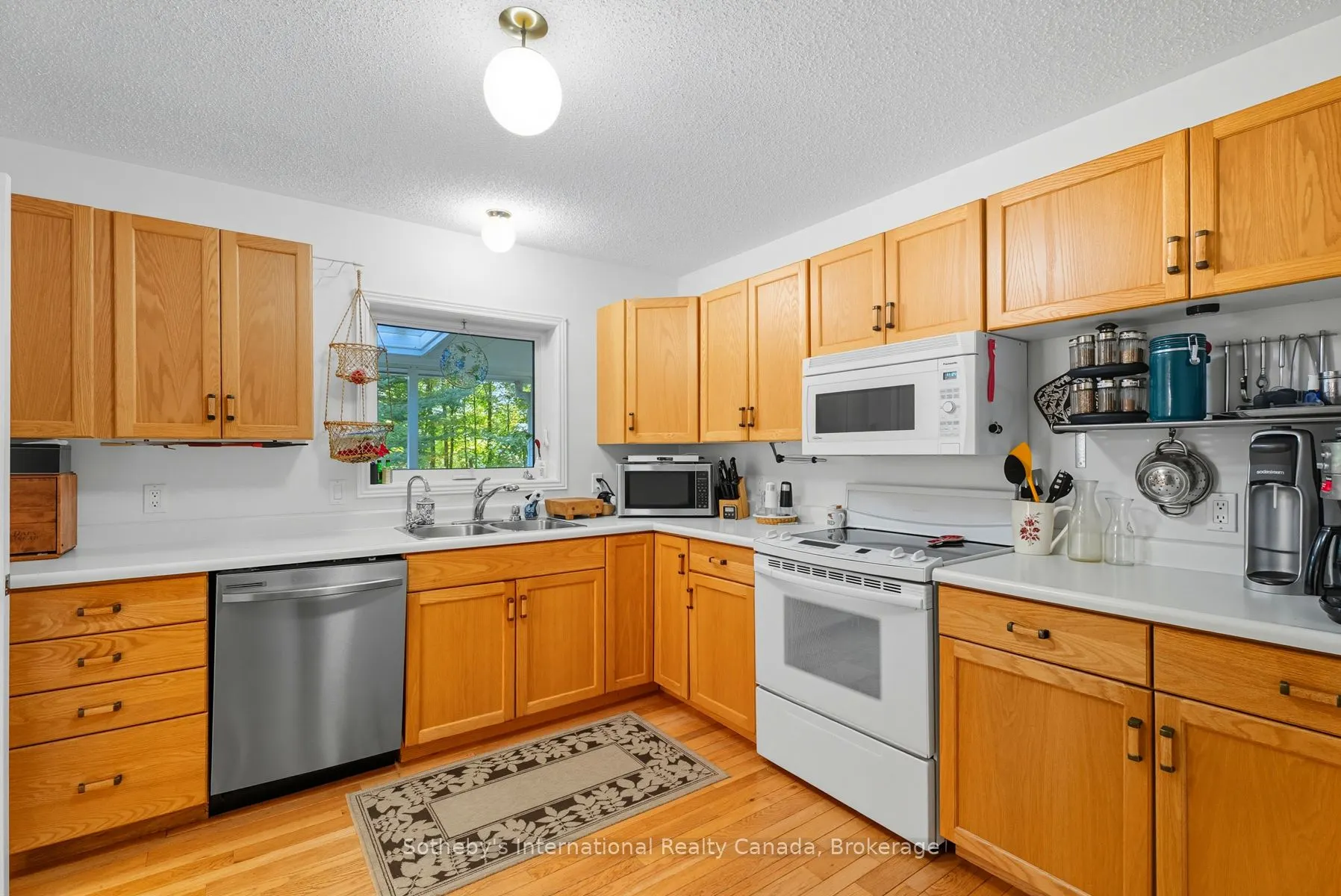 1329 Moon River Road