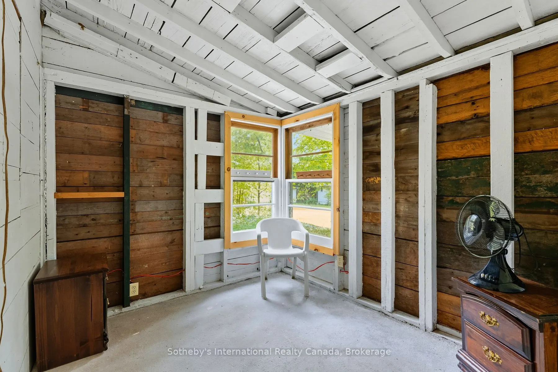 1329 Moon River Road