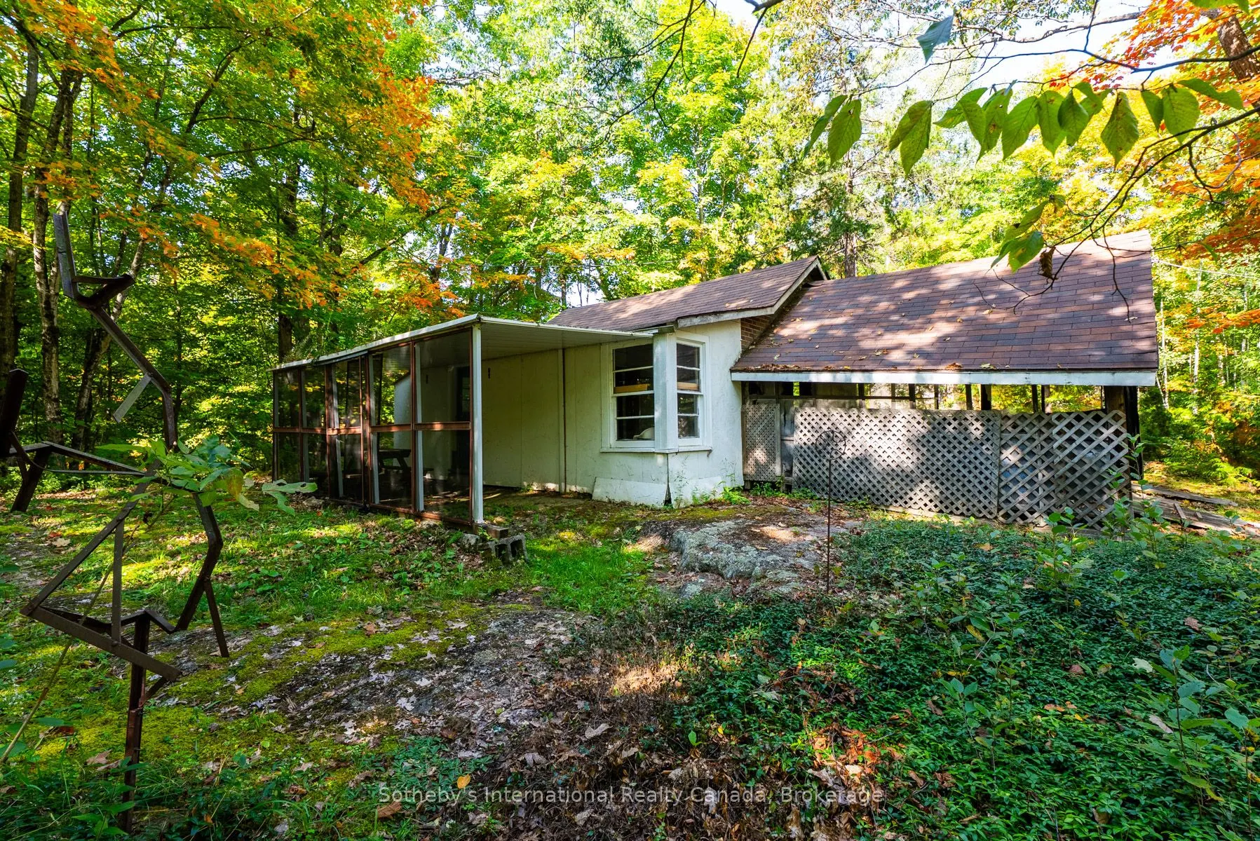 1329 Moon River Road
