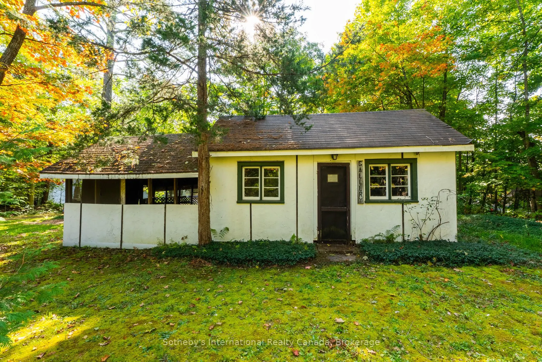 1329 Moon River Road