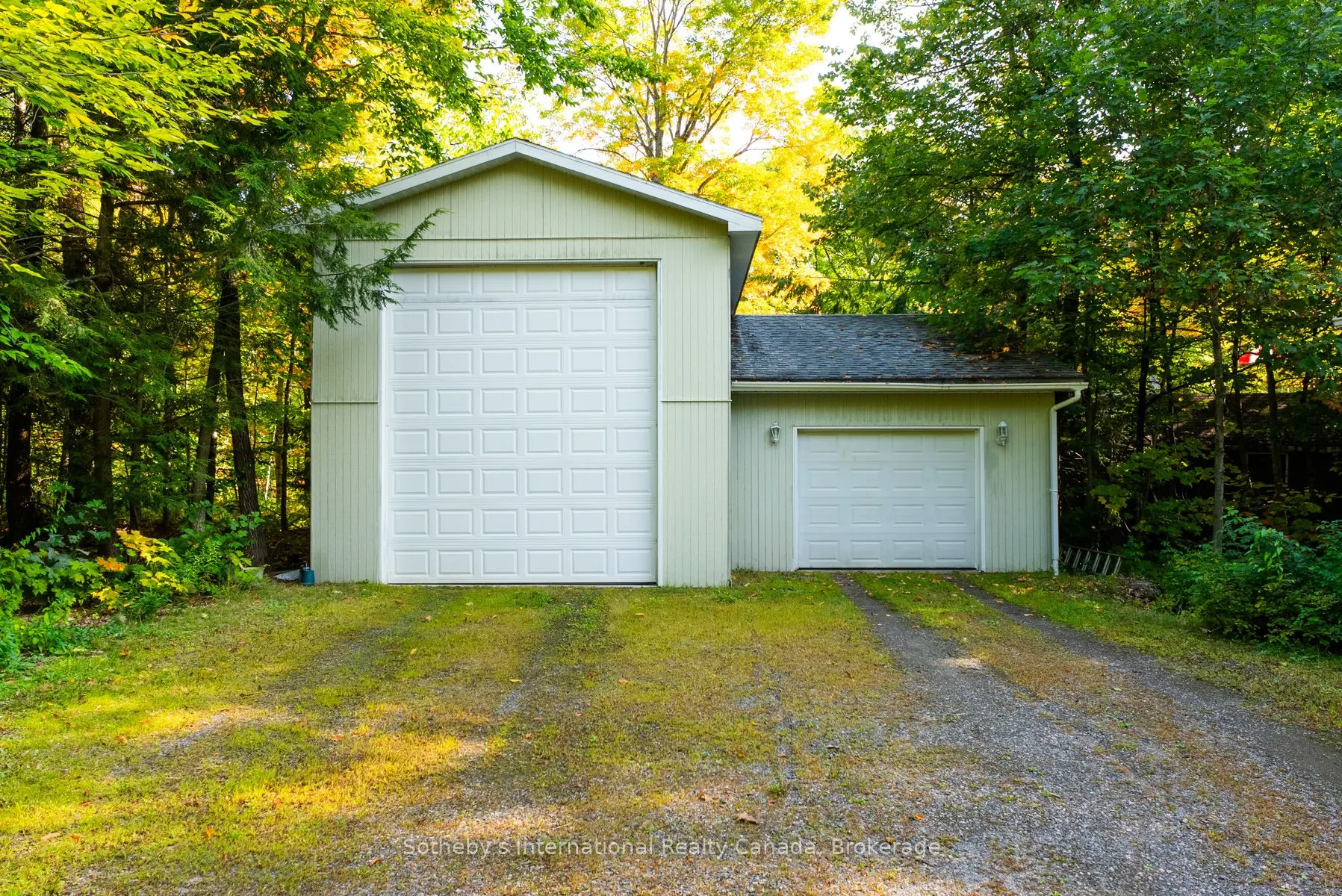 1329 Moon River Road