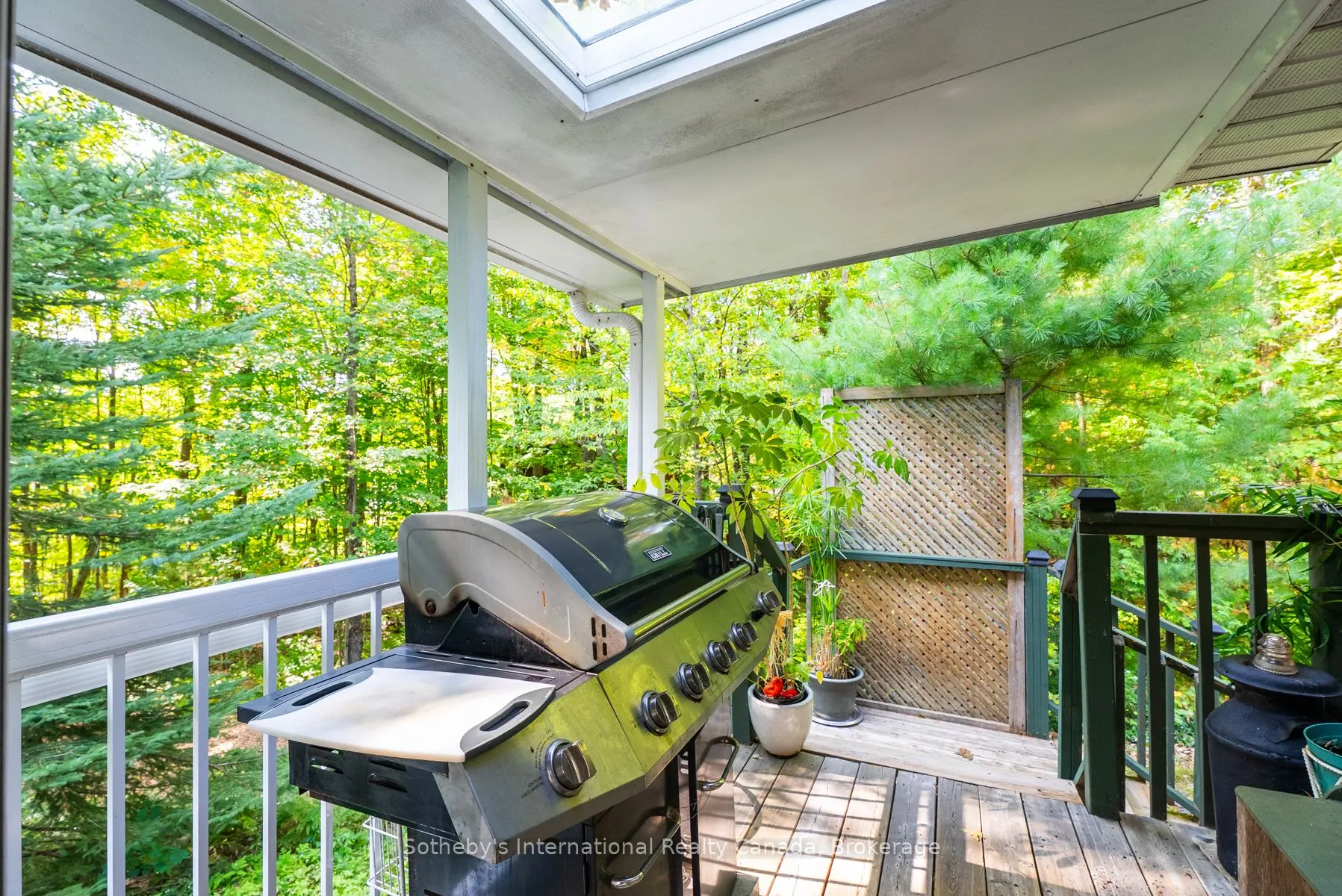 1329 Moon River Road