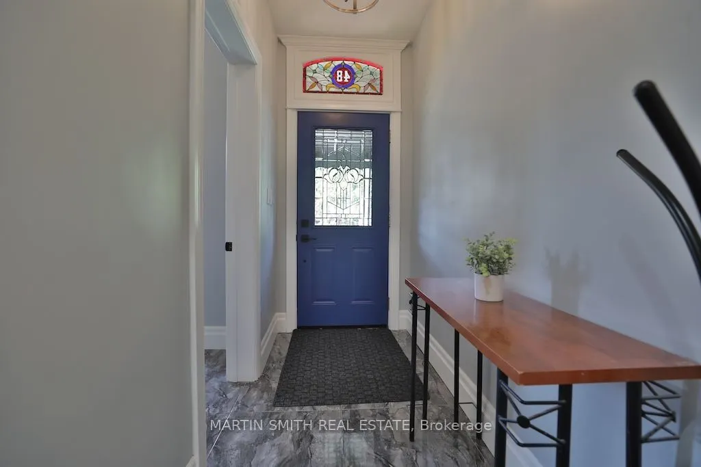 48 Pearl Street N