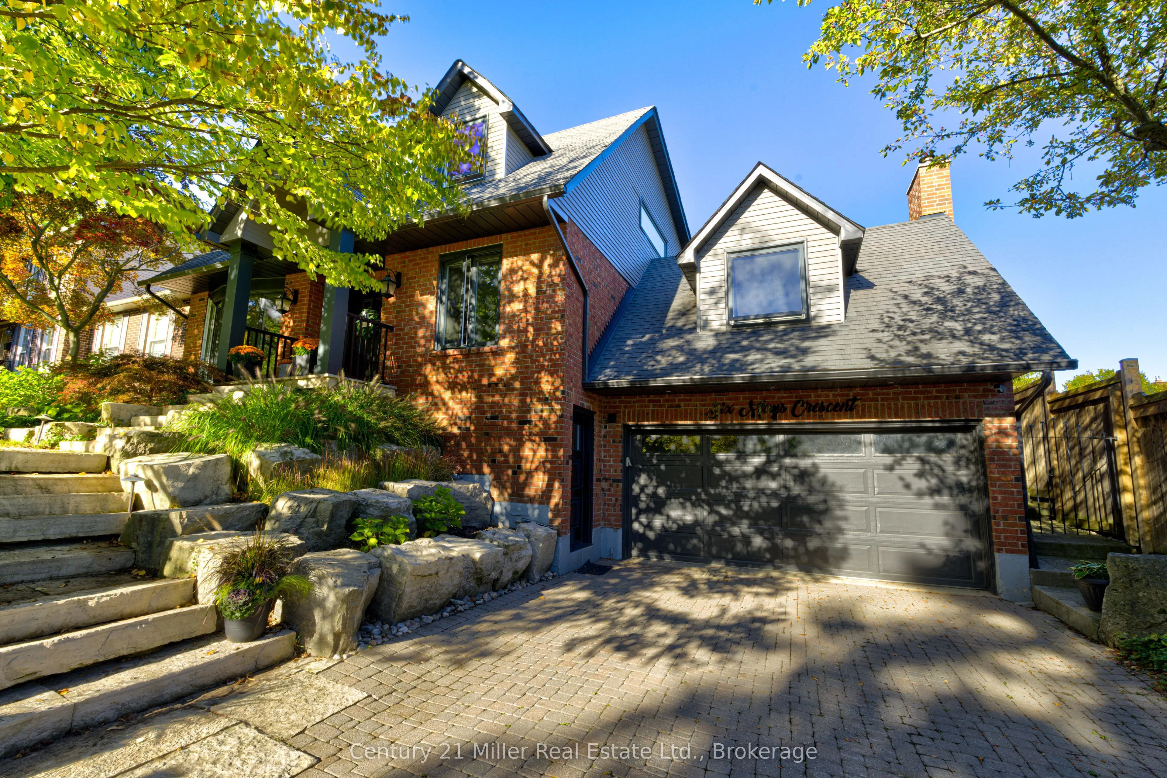 6 Mays Crescent