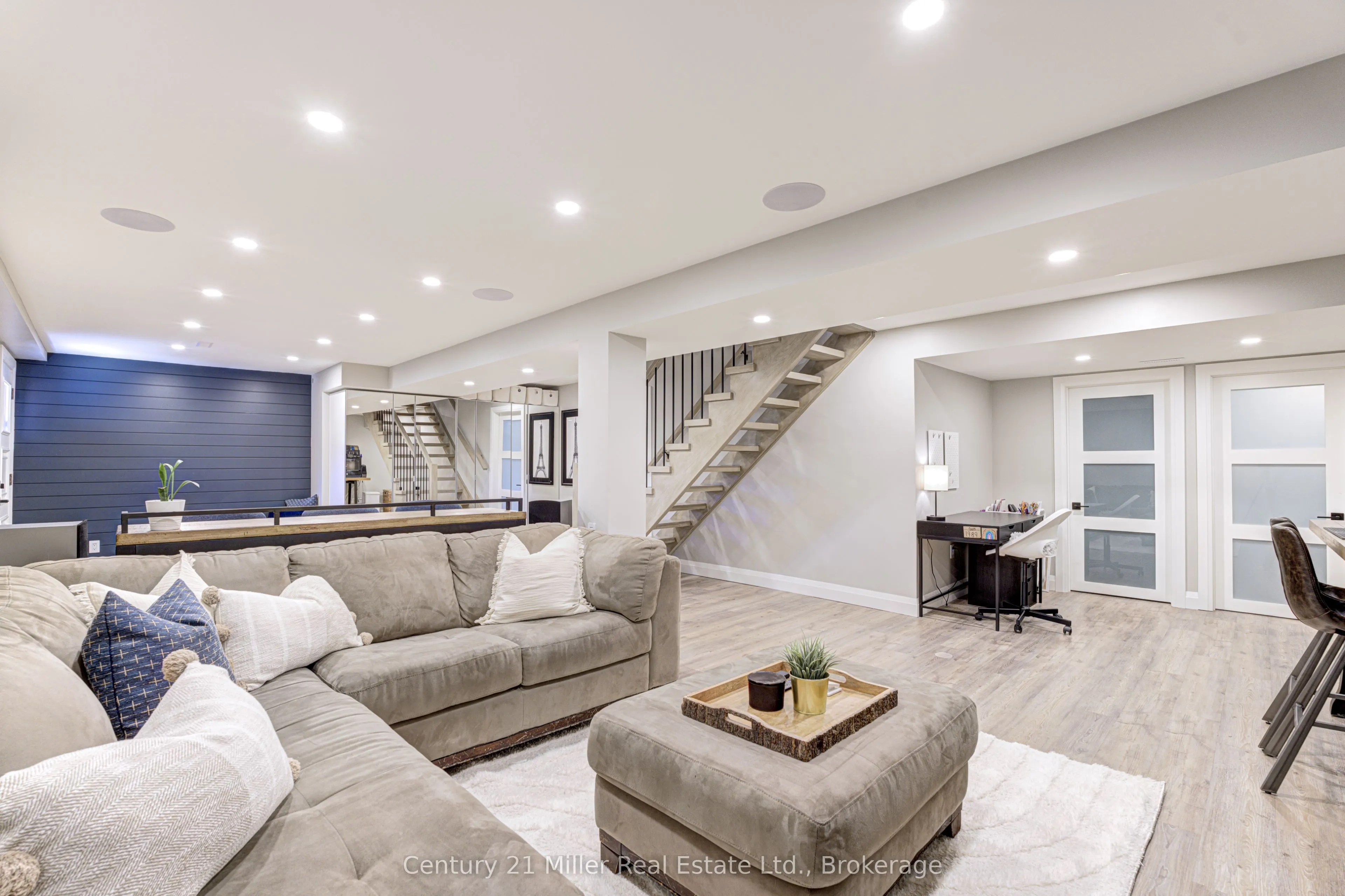 6 Mays Crescent