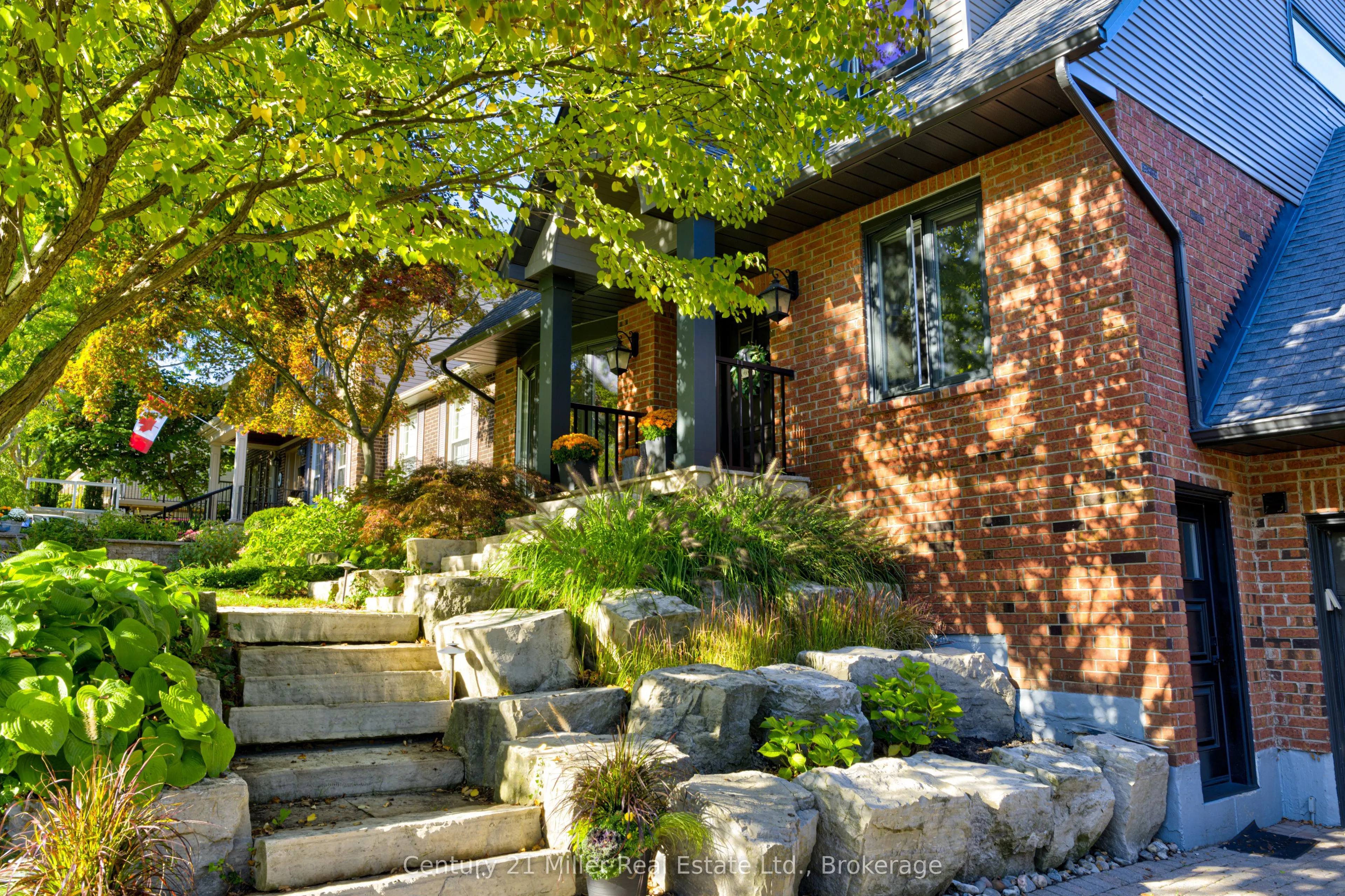 6 Mays Crescent