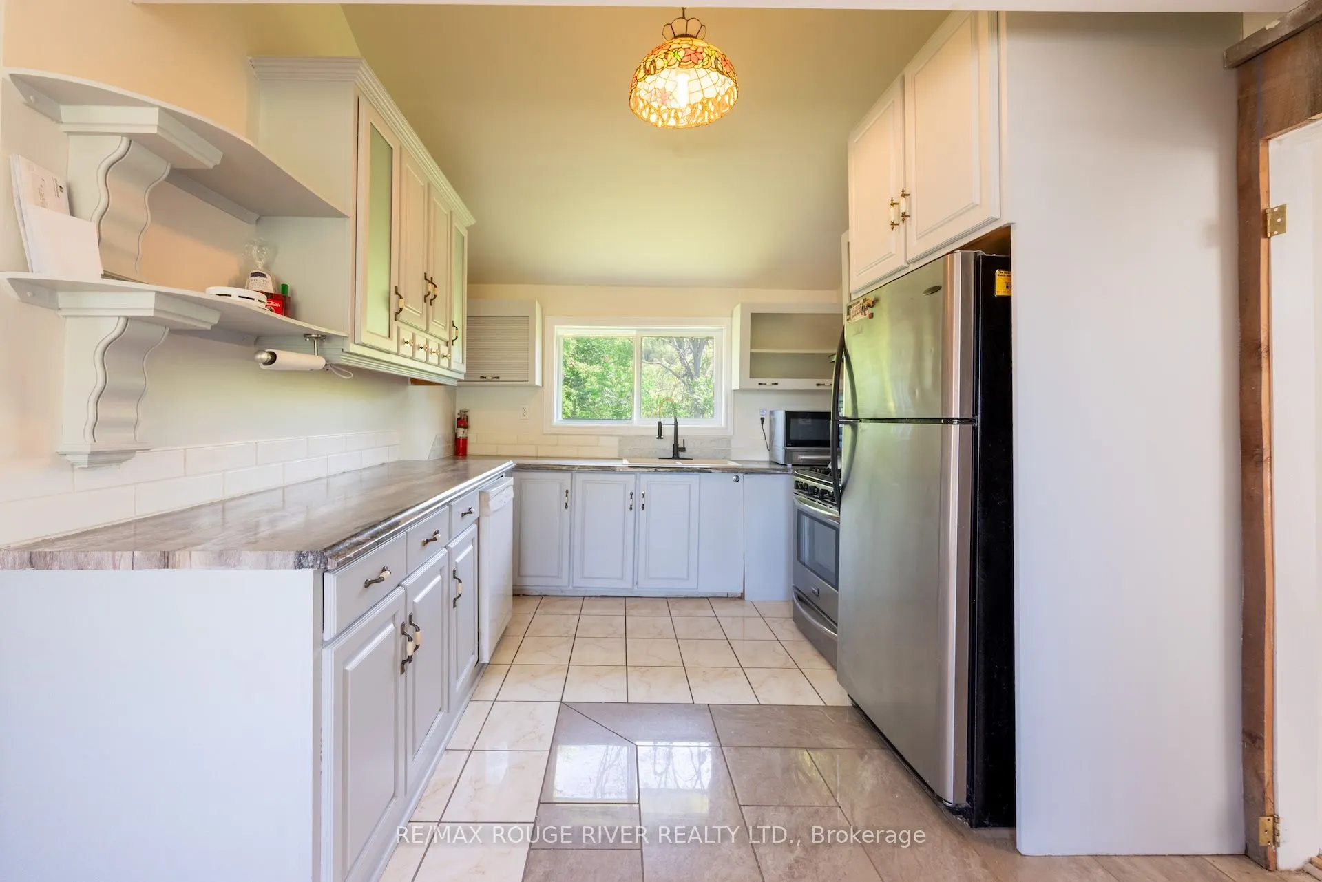 200 Dunnette Landing