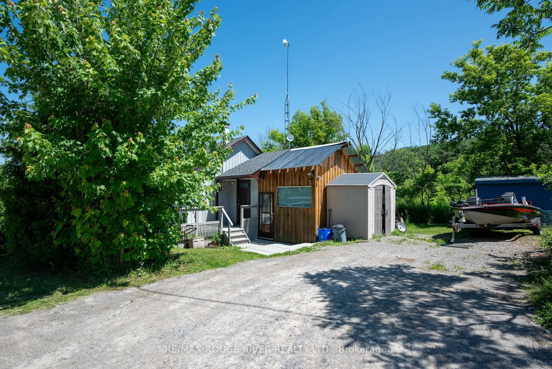 200 Dunnette Landing