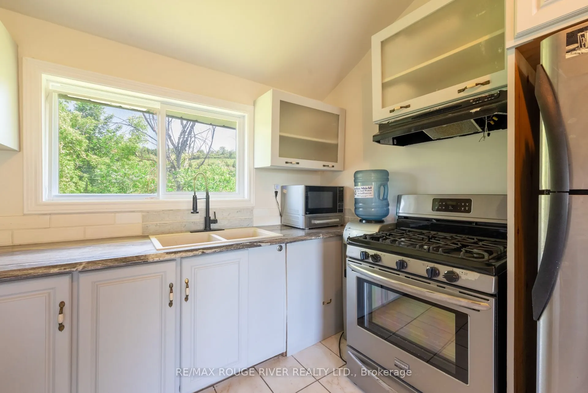 200 Dunnette Landing