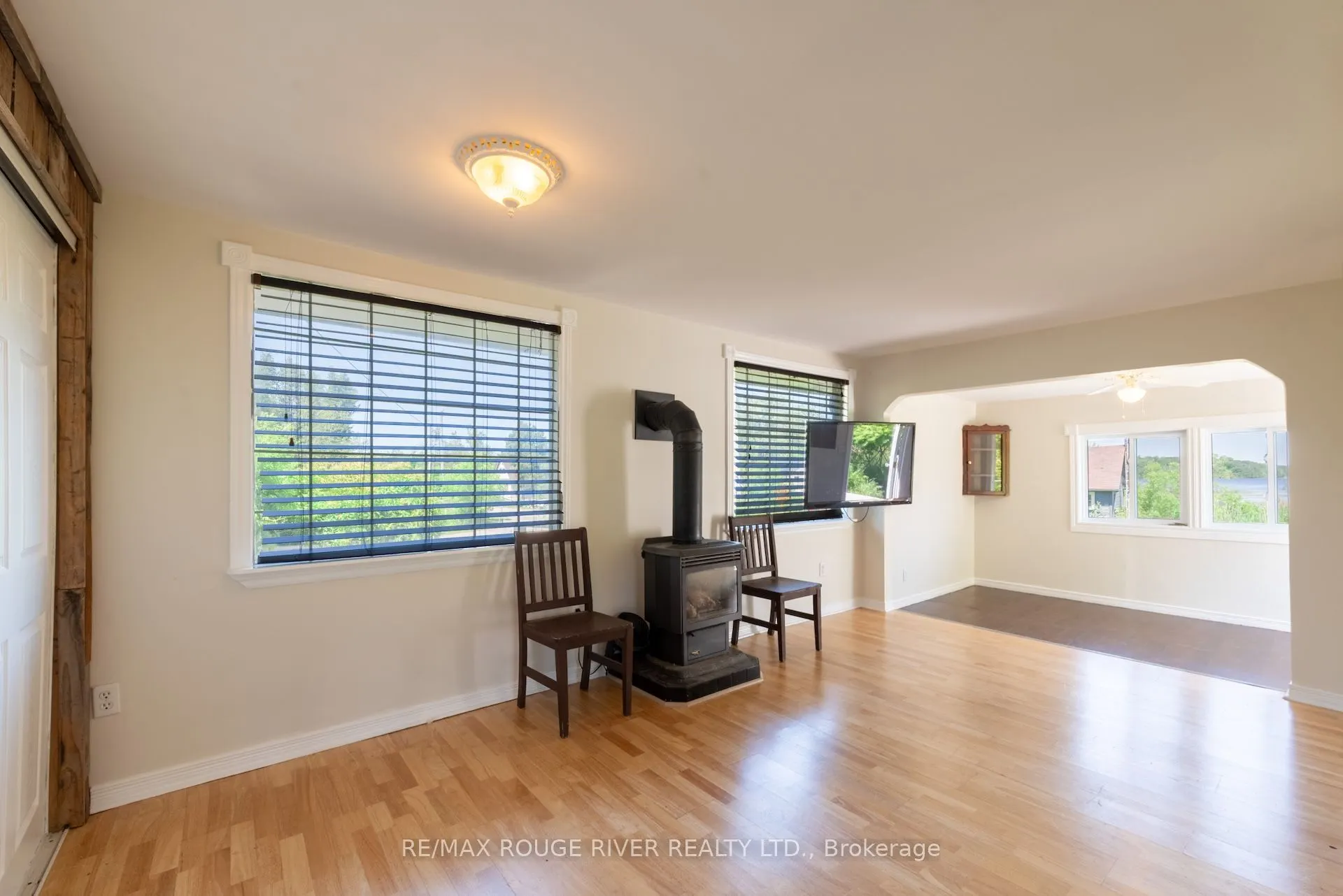 200 Dunnette Landing