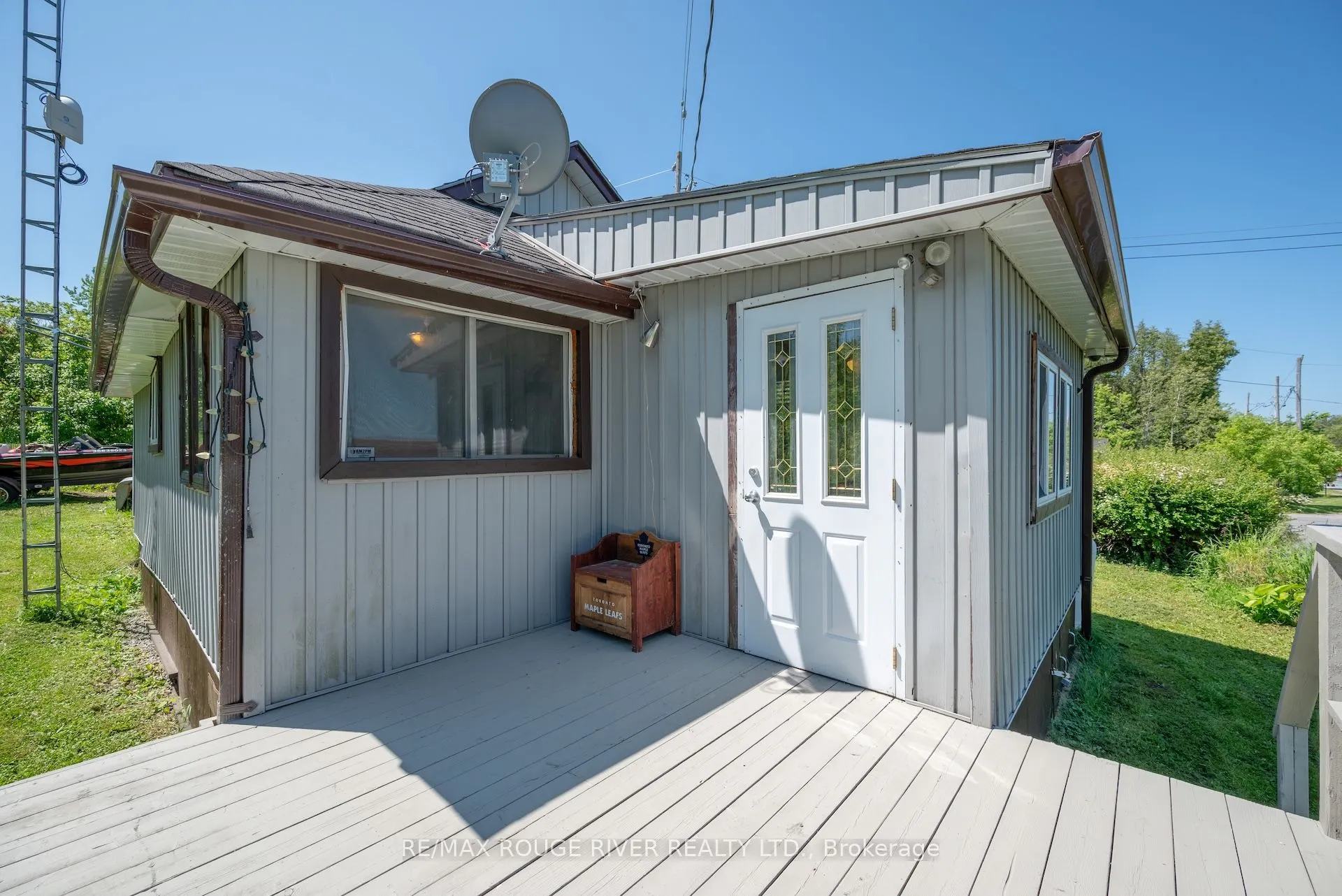 200 Dunnette Landing
