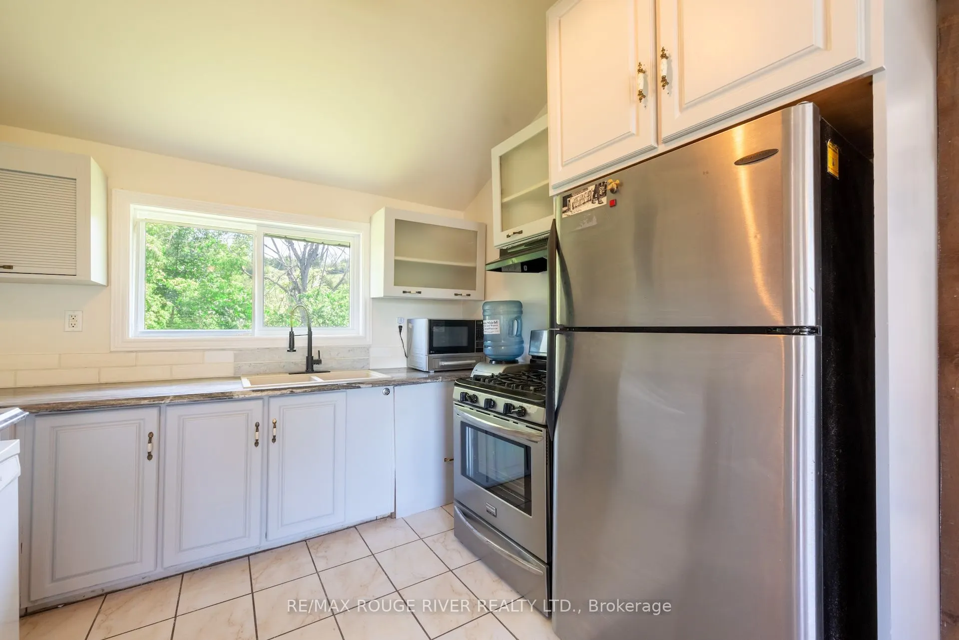 200 Dunnette Landing