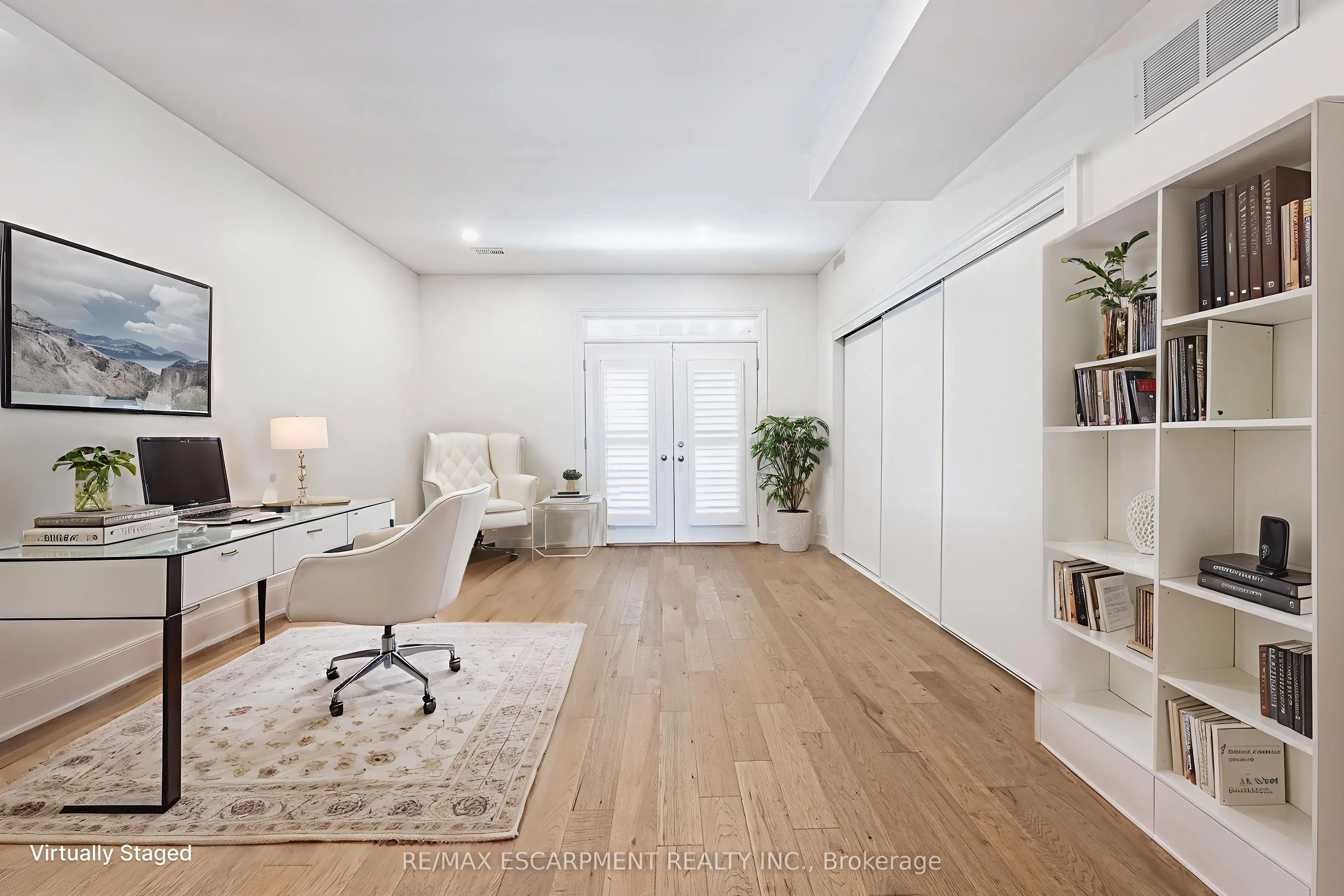 111 Wilson Street E, #6