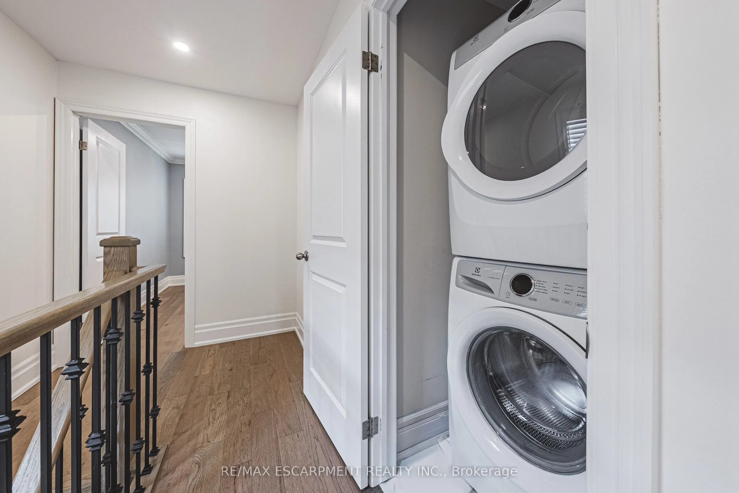 111 Wilson Street E, #6