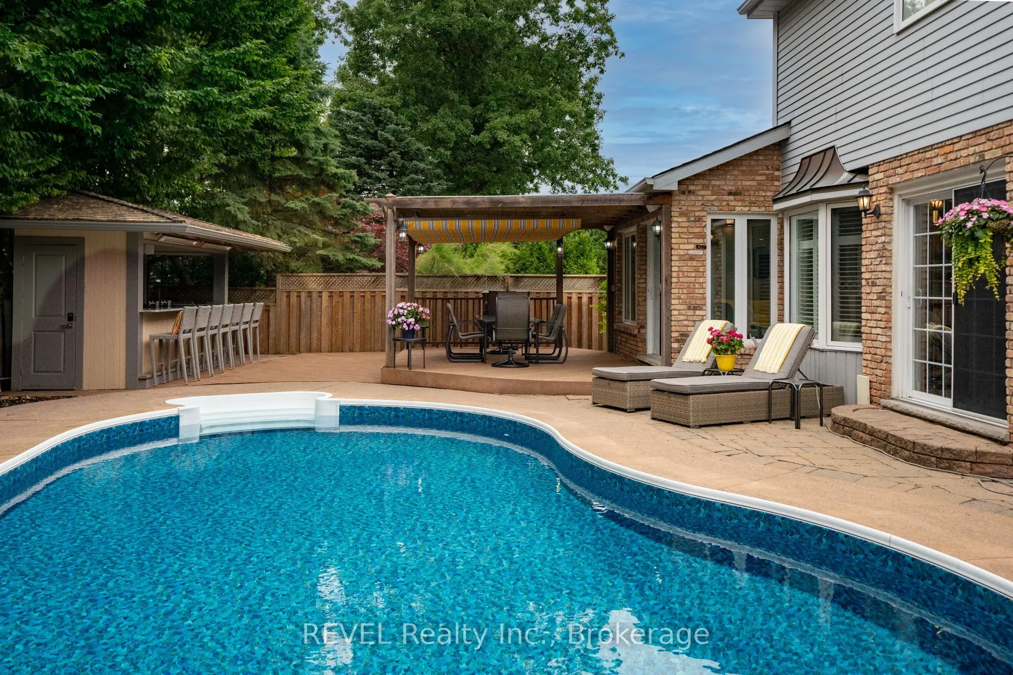 78 SOVEREIGN Drive