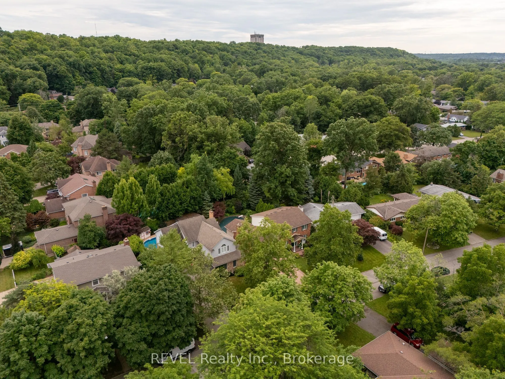 78 SOVEREIGN Drive