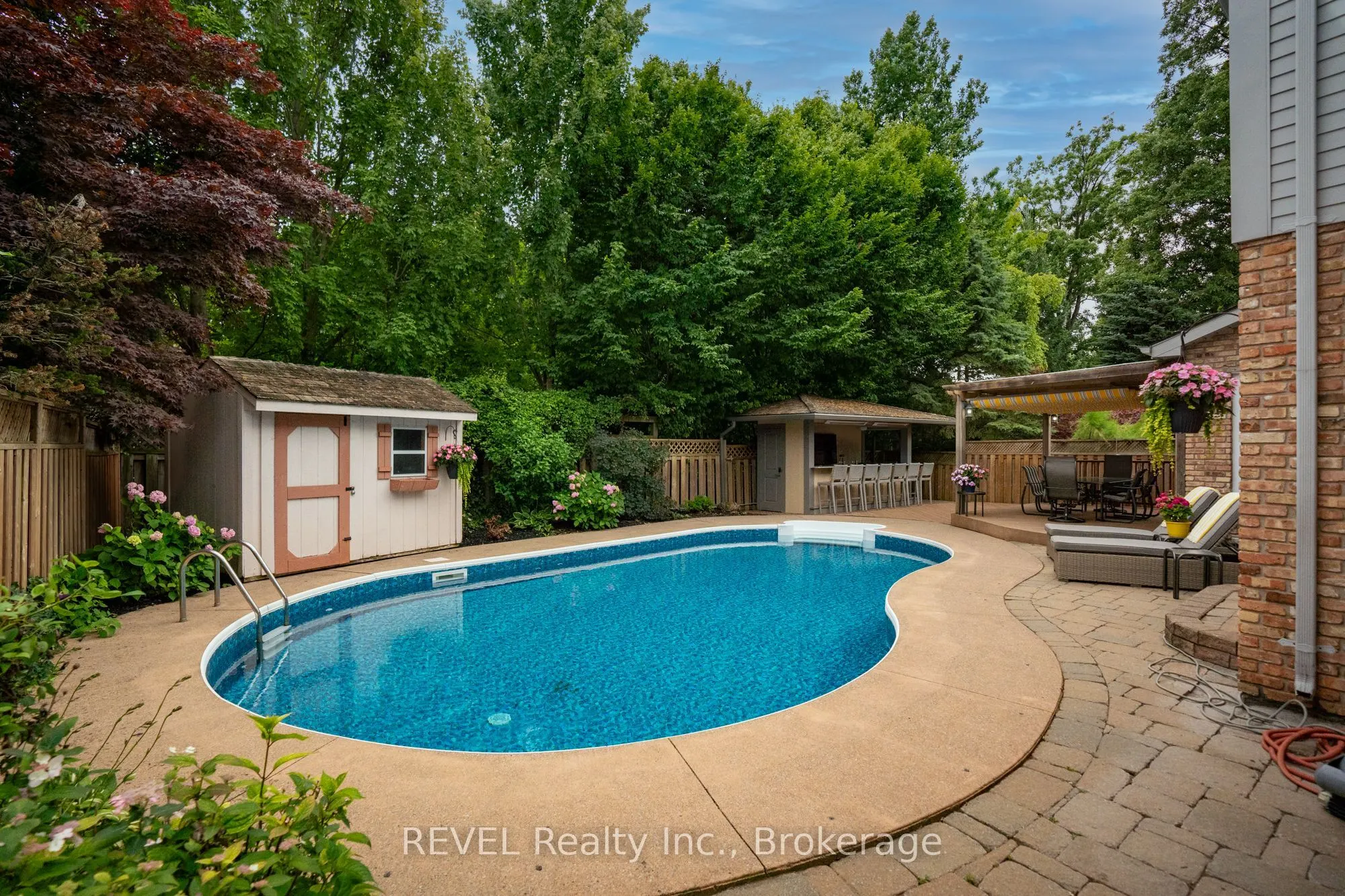 78 SOVEREIGN Drive