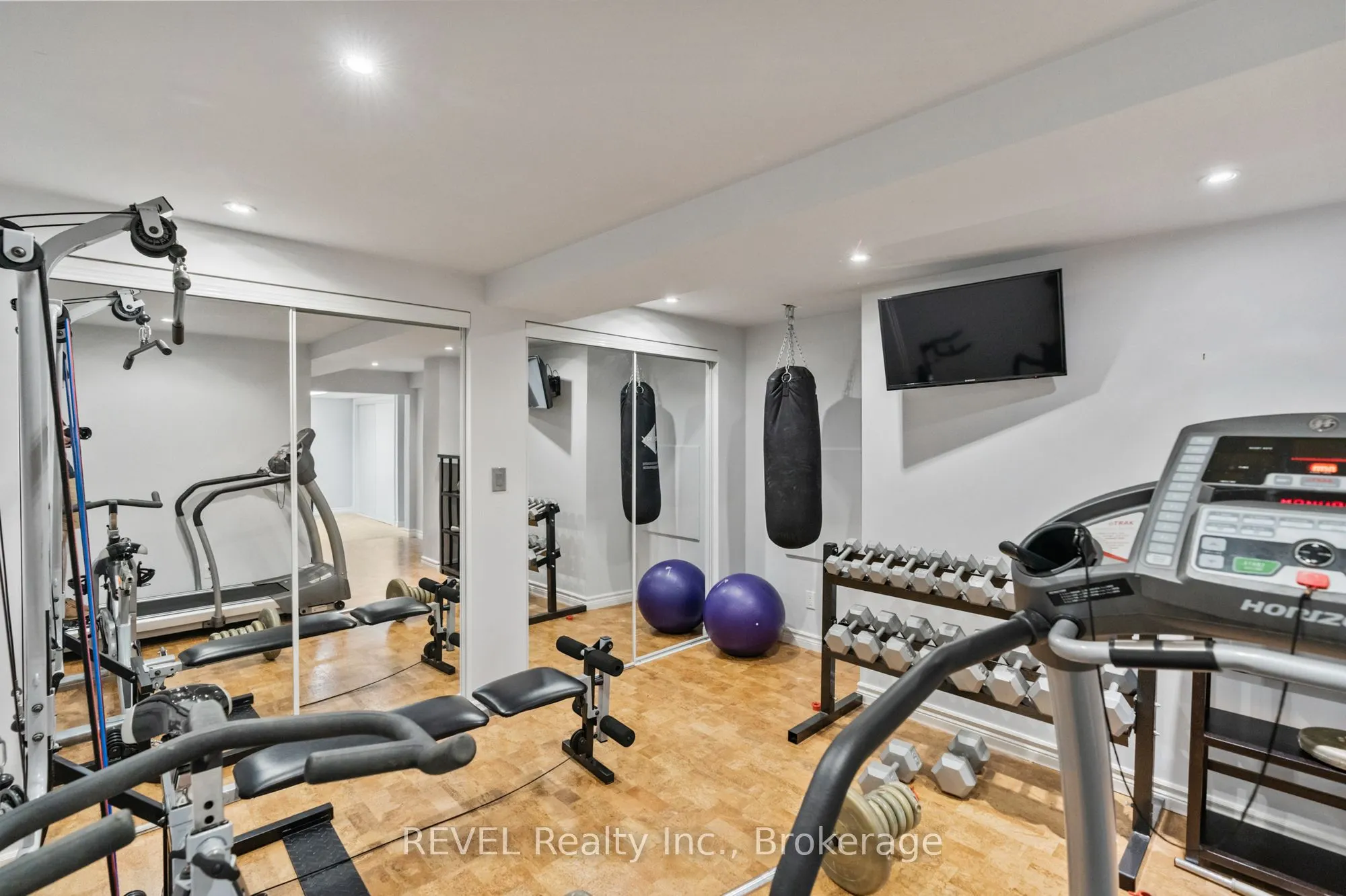 78 SOVEREIGN Drive