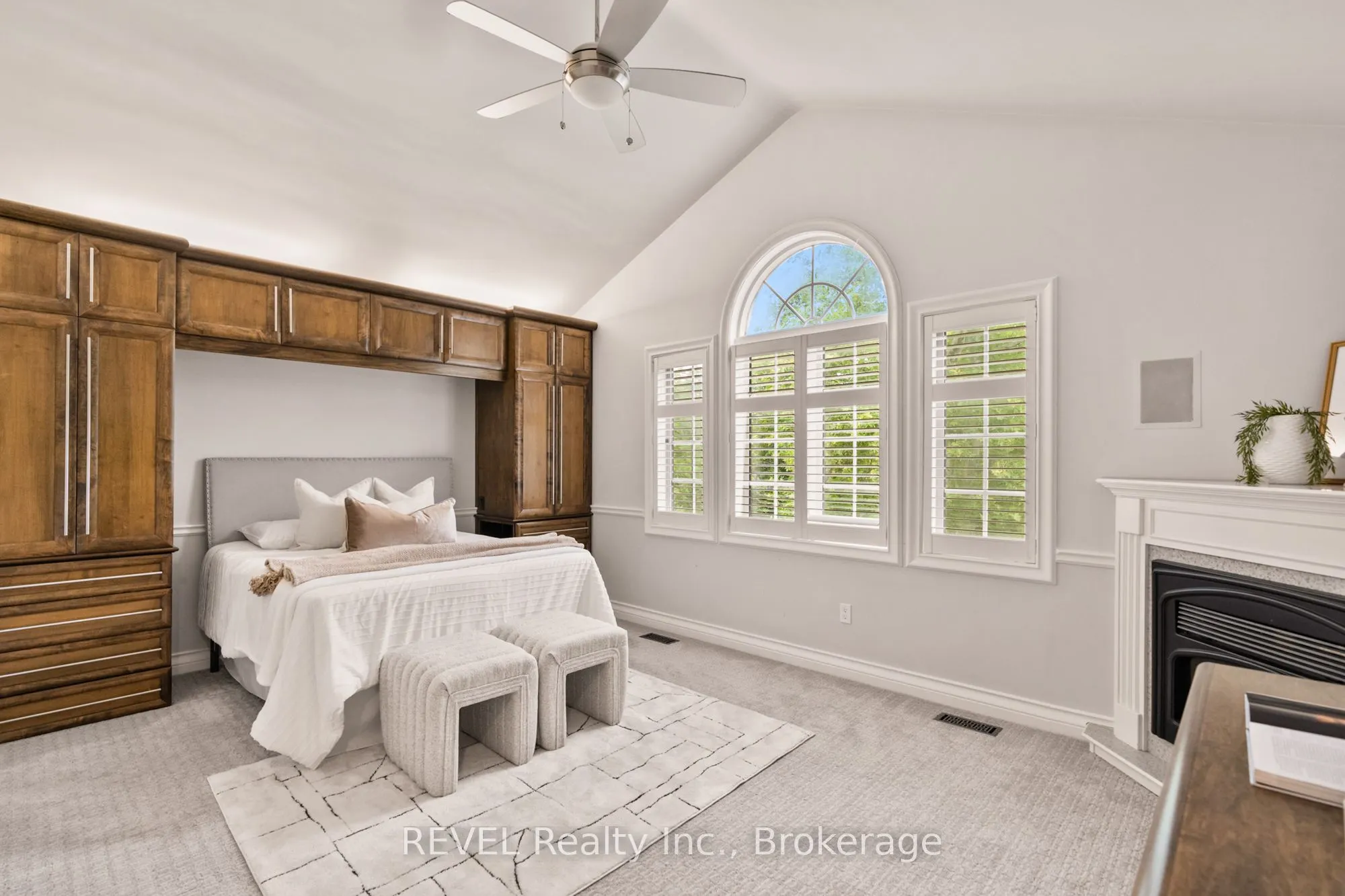 78 SOVEREIGN Drive