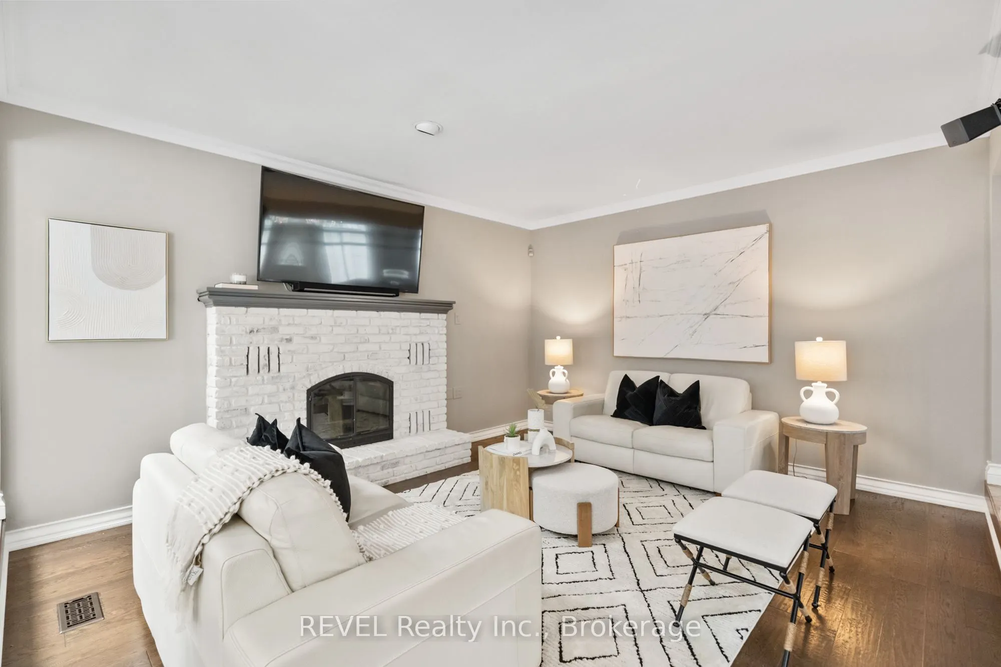 78 SOVEREIGN Drive