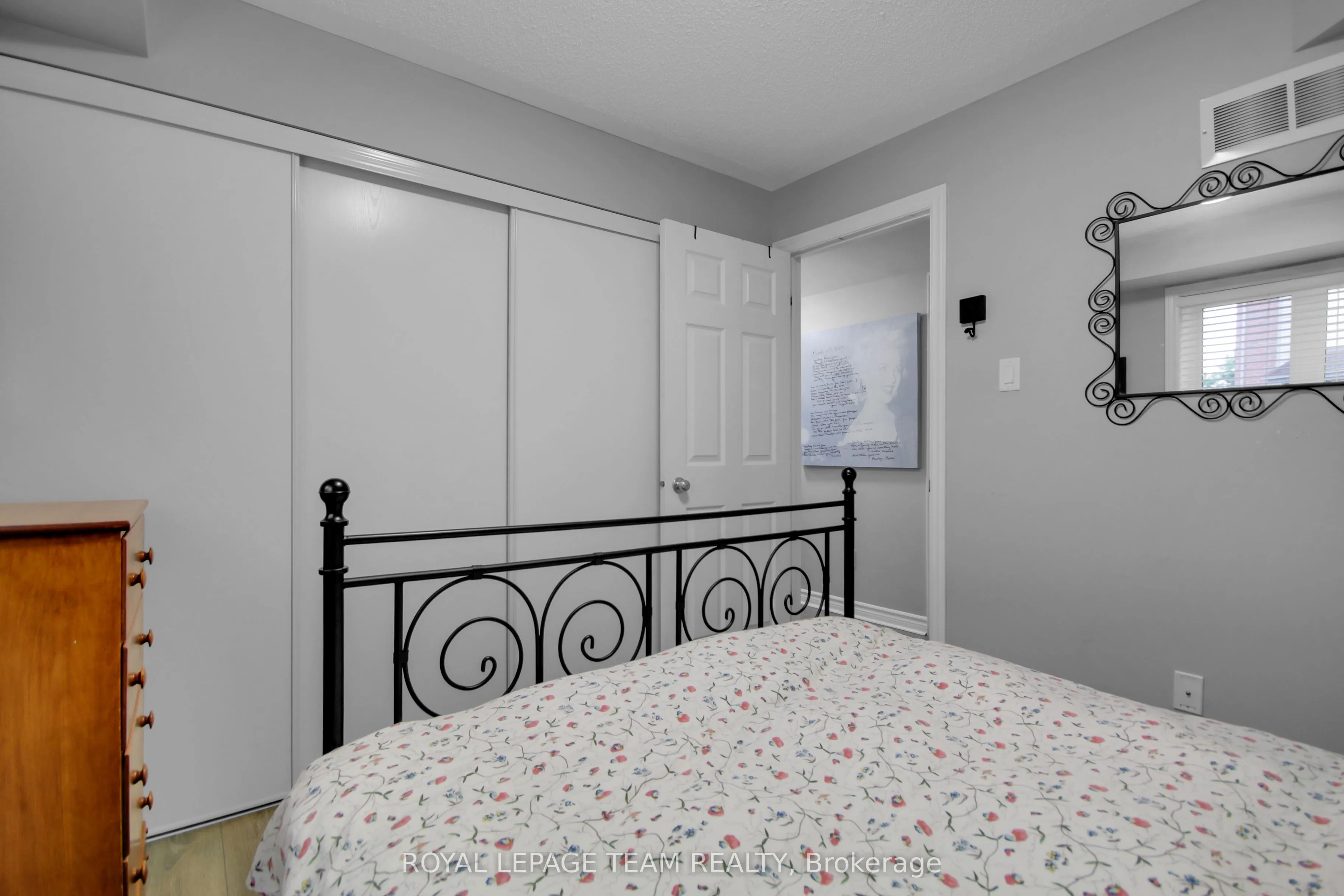 565 Stonefield Private, #2