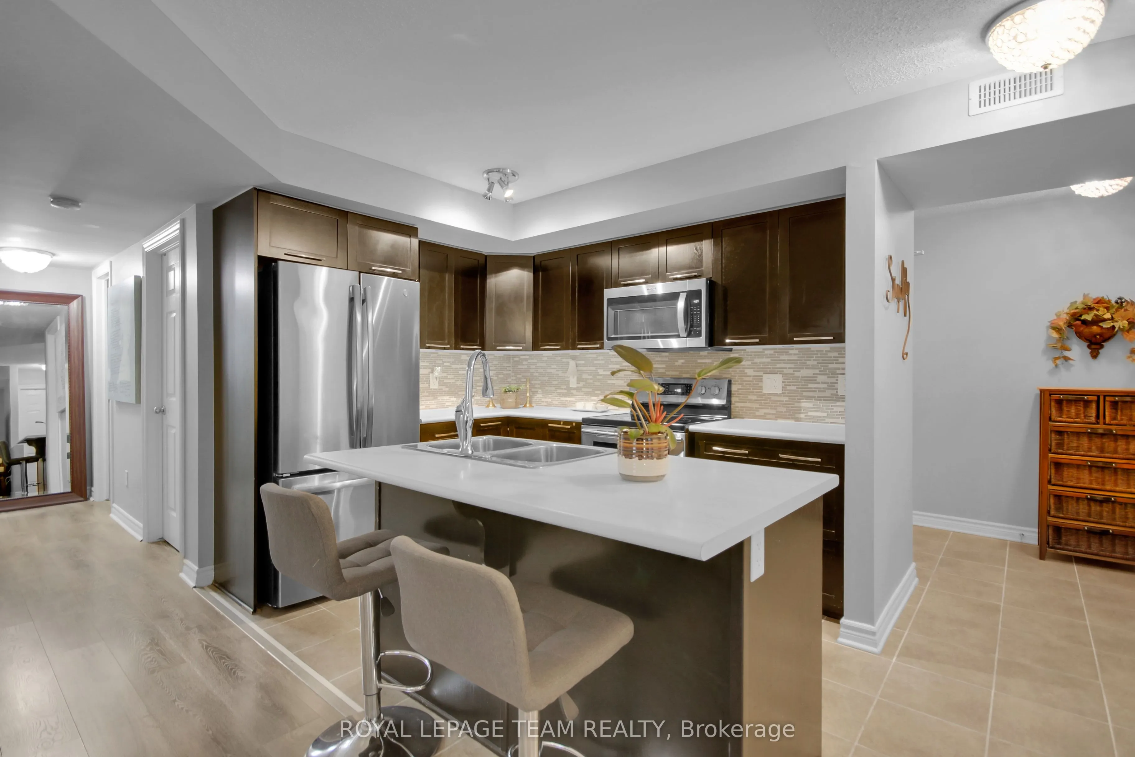 565 Stonefield Private, #2