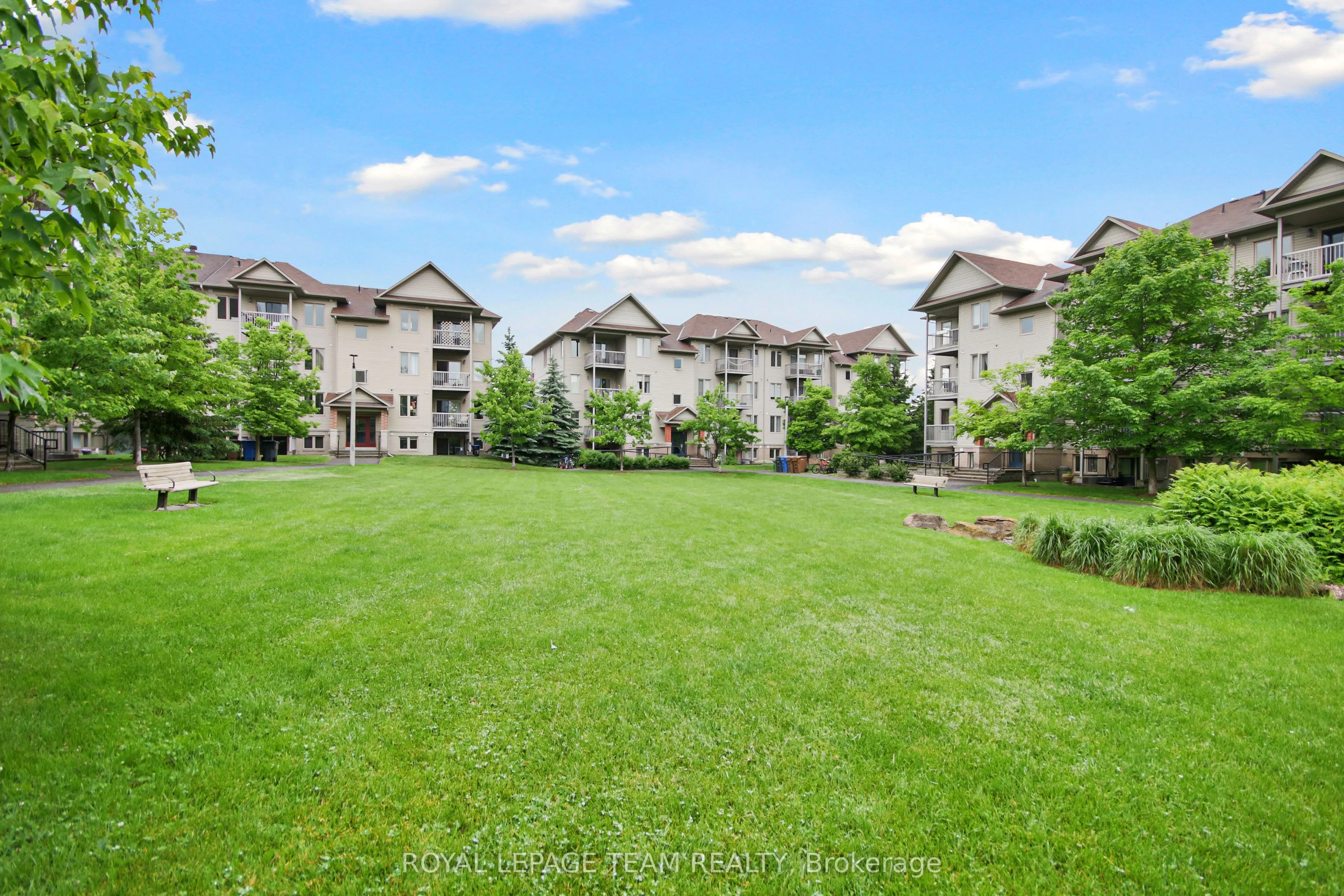 565 Stonefield Private, #2