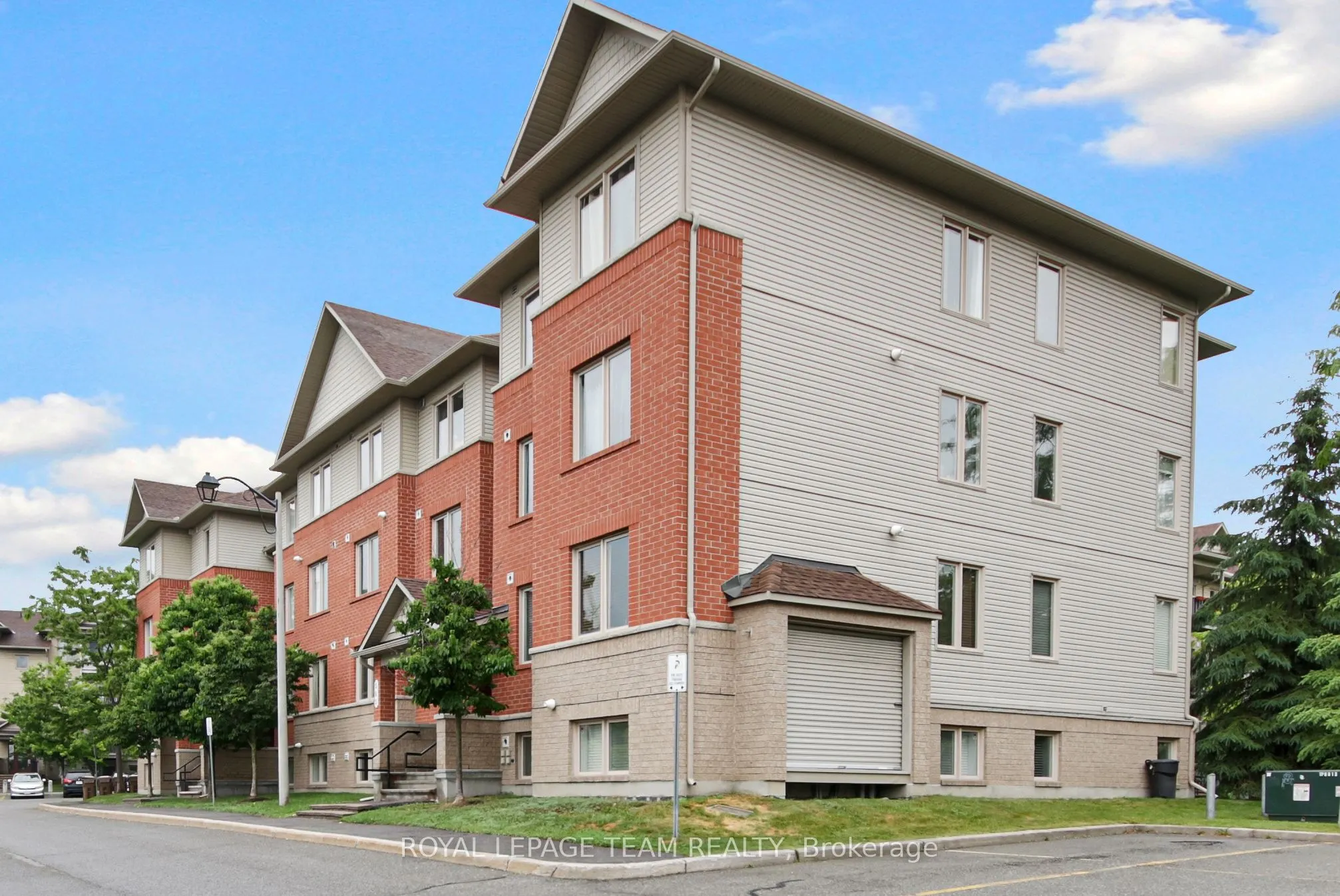 565 Stonefield Private, #2
