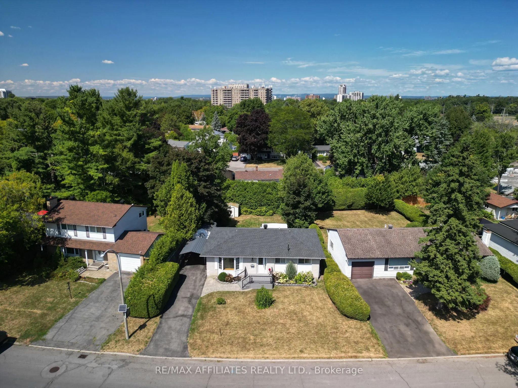 17 Canfield Road
