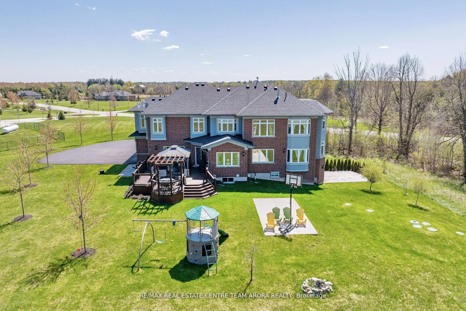 100 Chesswood Trail